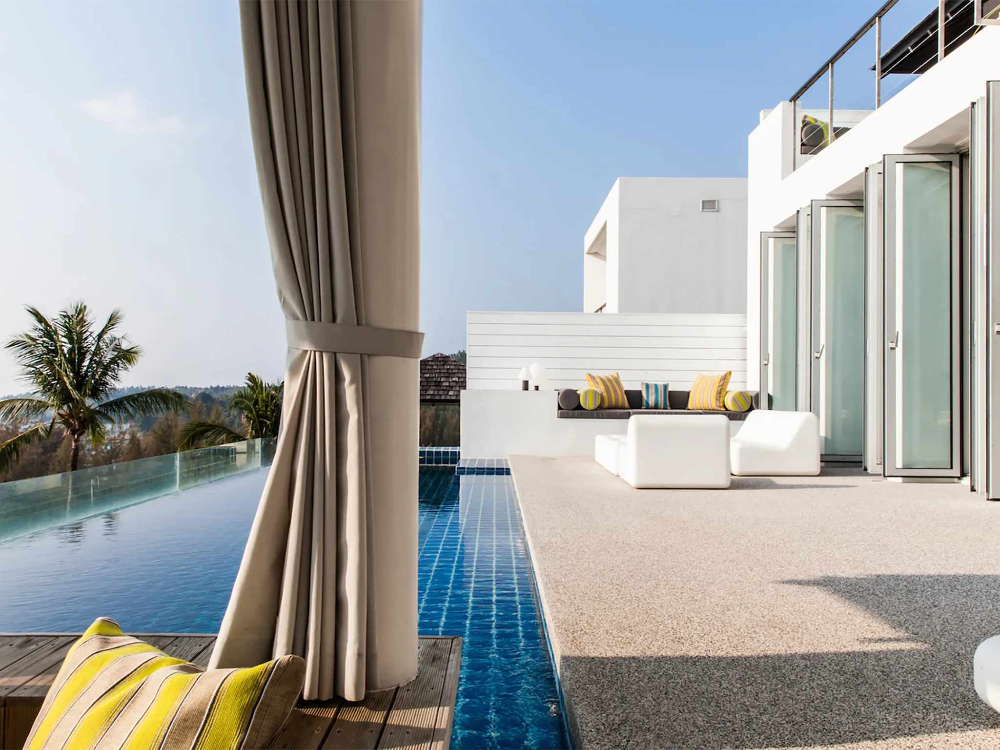 Villa Sammasan - Poolside relaxations spaces