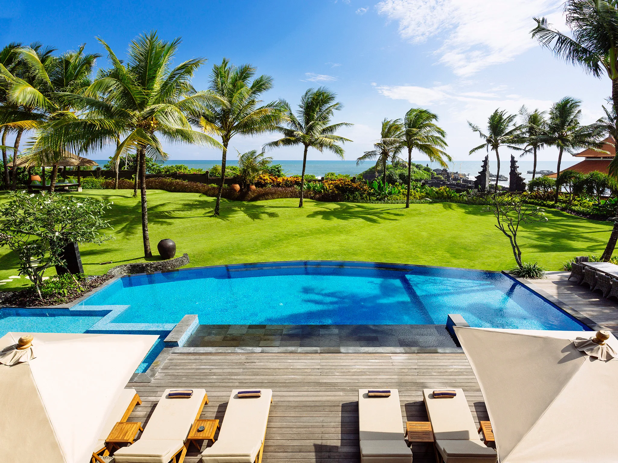 Villa Semarapura - The view from the upstairs living room