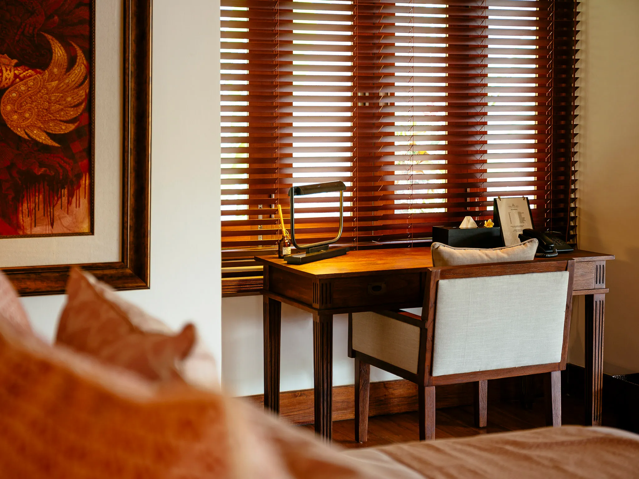 Villa Semarapura - Master bedroom writing desk