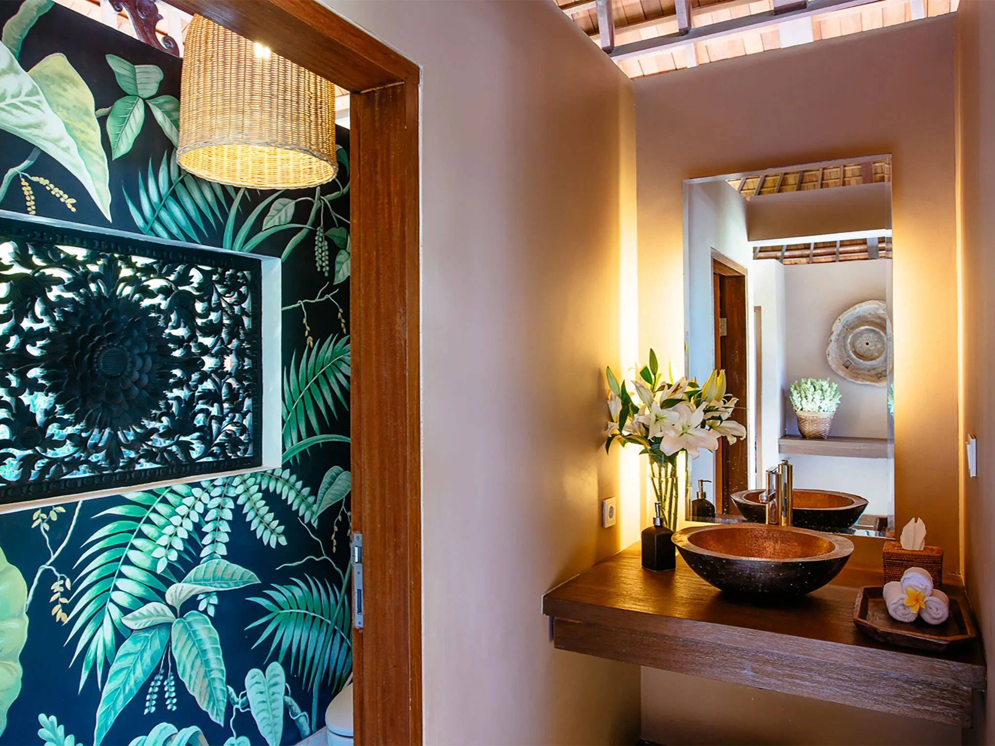 Villa Simona Oasis - Guest lavatory