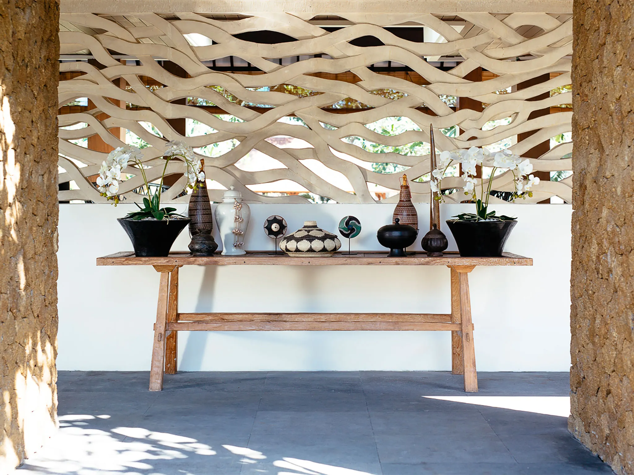 Villa Simona Oasis - Walkway to living area