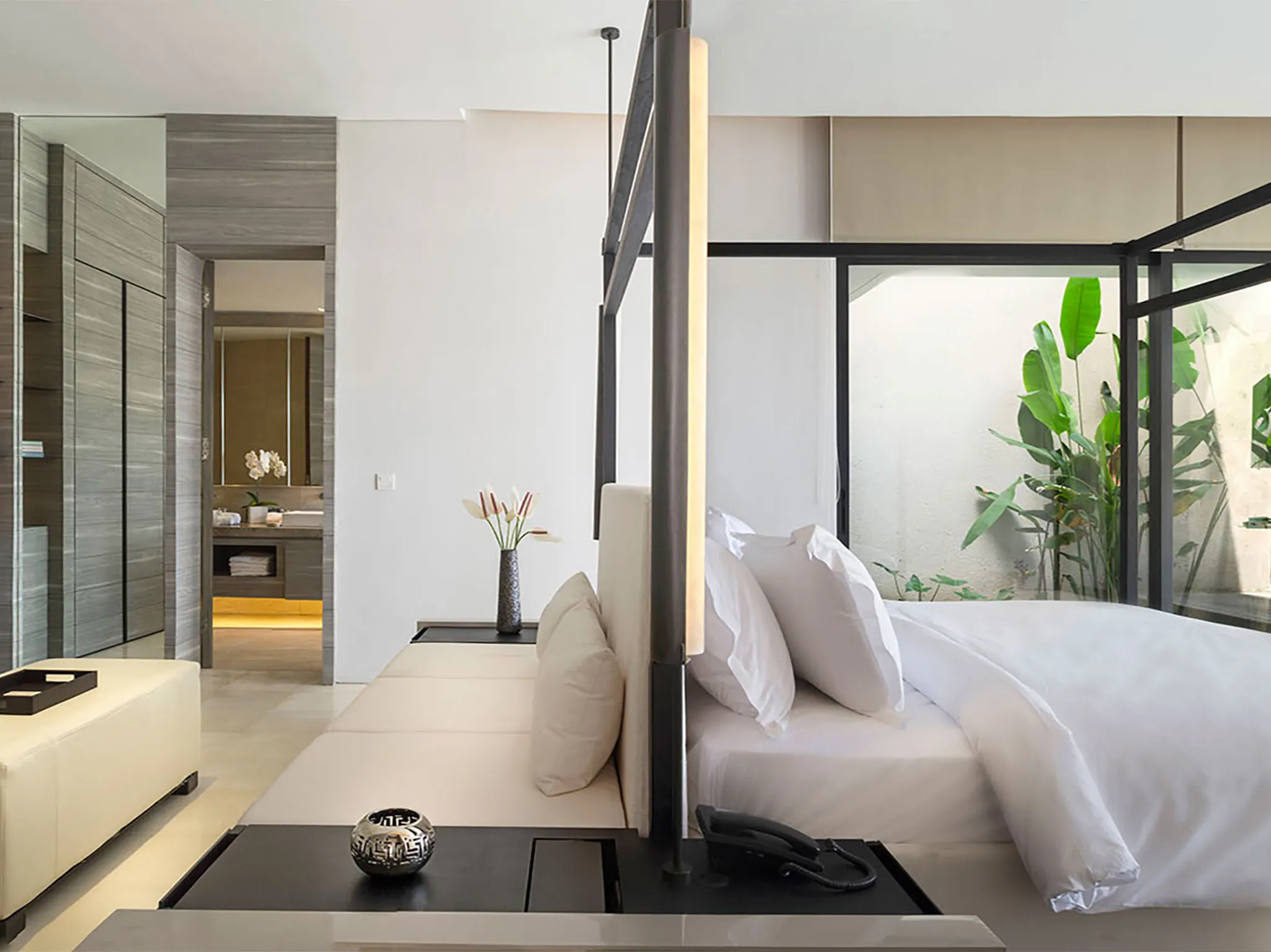 Sohamsa Estate - Villa Soham - Guest bedroom one design