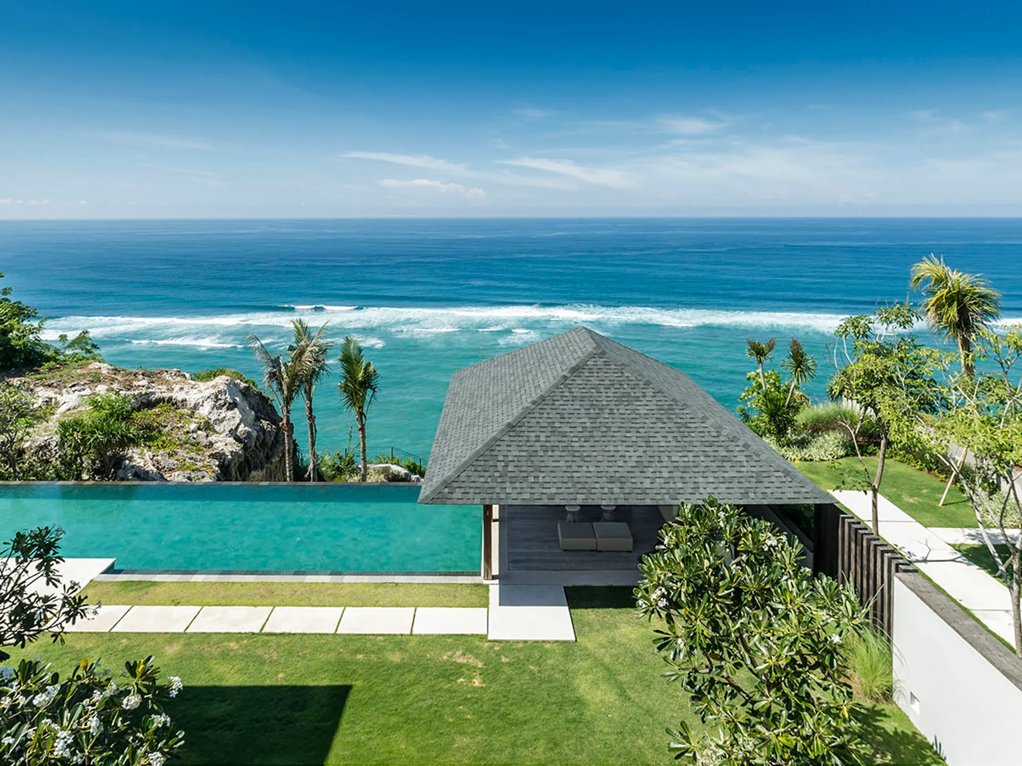 Sohamsa Estate - Villa Soham - A view from the top