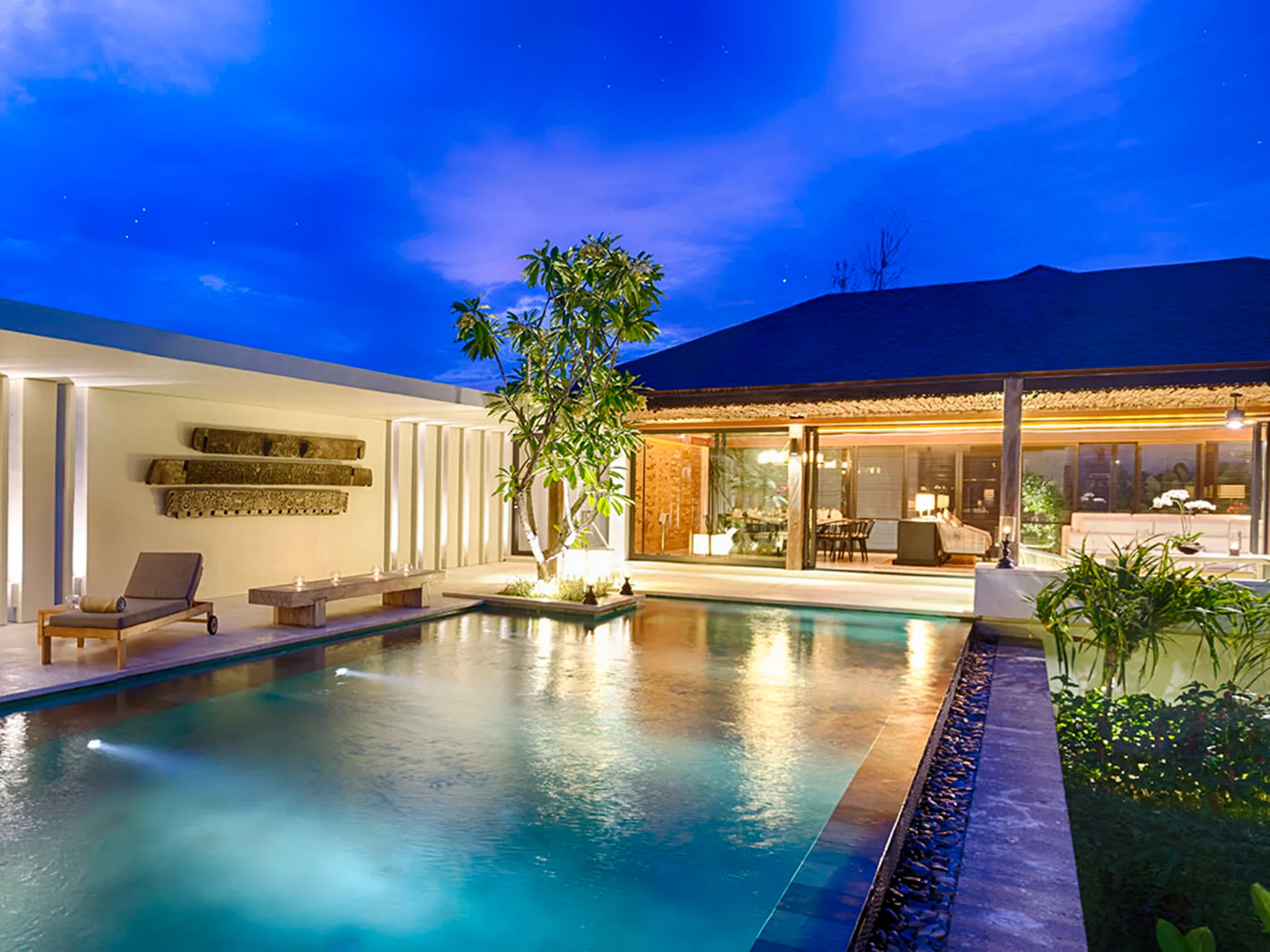 Sohamsa Estate - Villa Soham - Night time lights