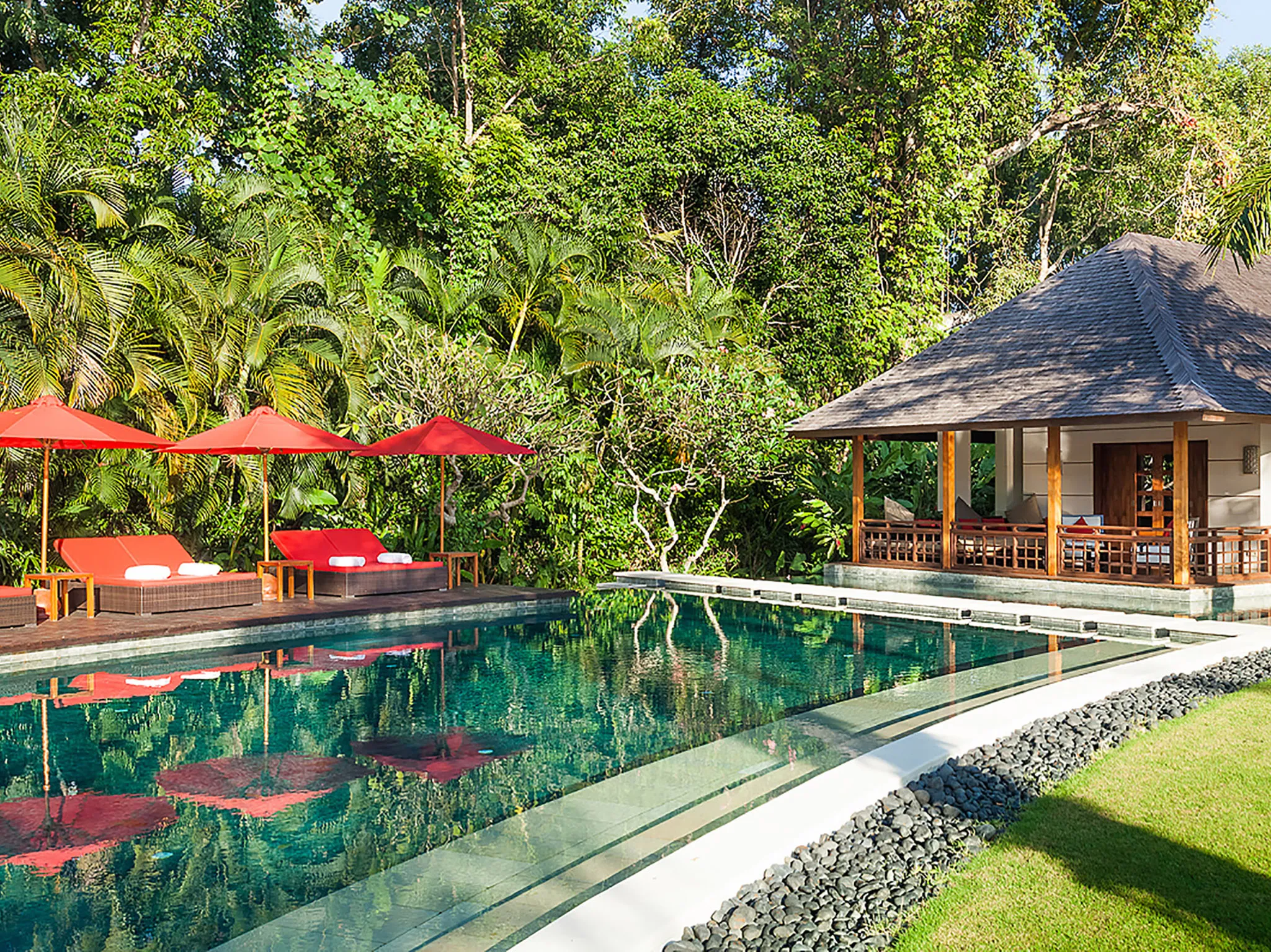The Beji - Poolside master suite