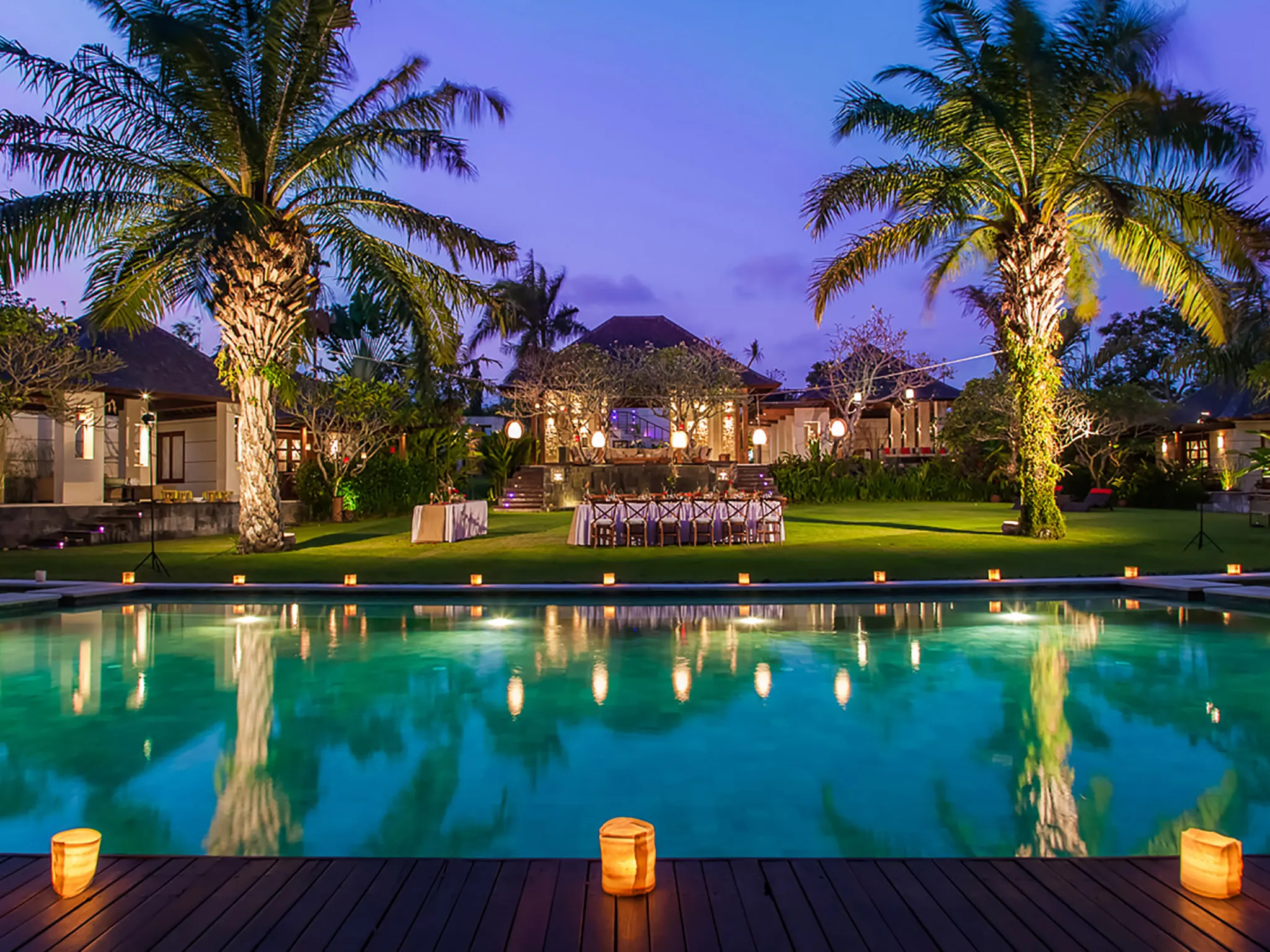The Beji - Garden dinner setting