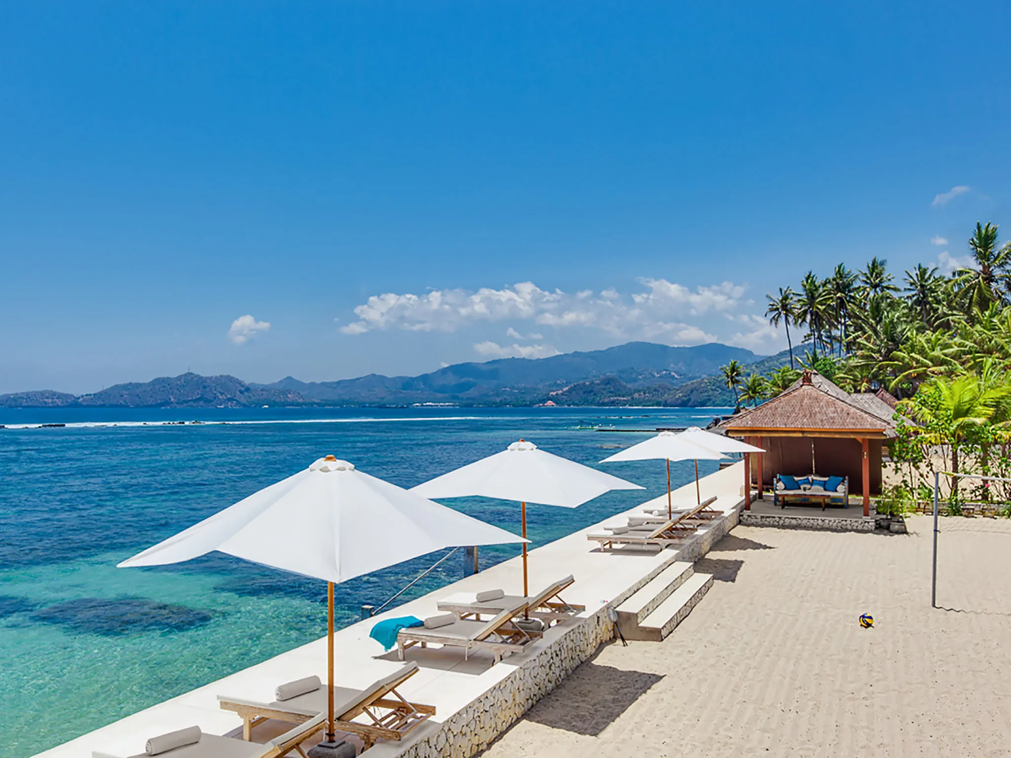 Villa Tirta Nila - Private beach and ocean deck