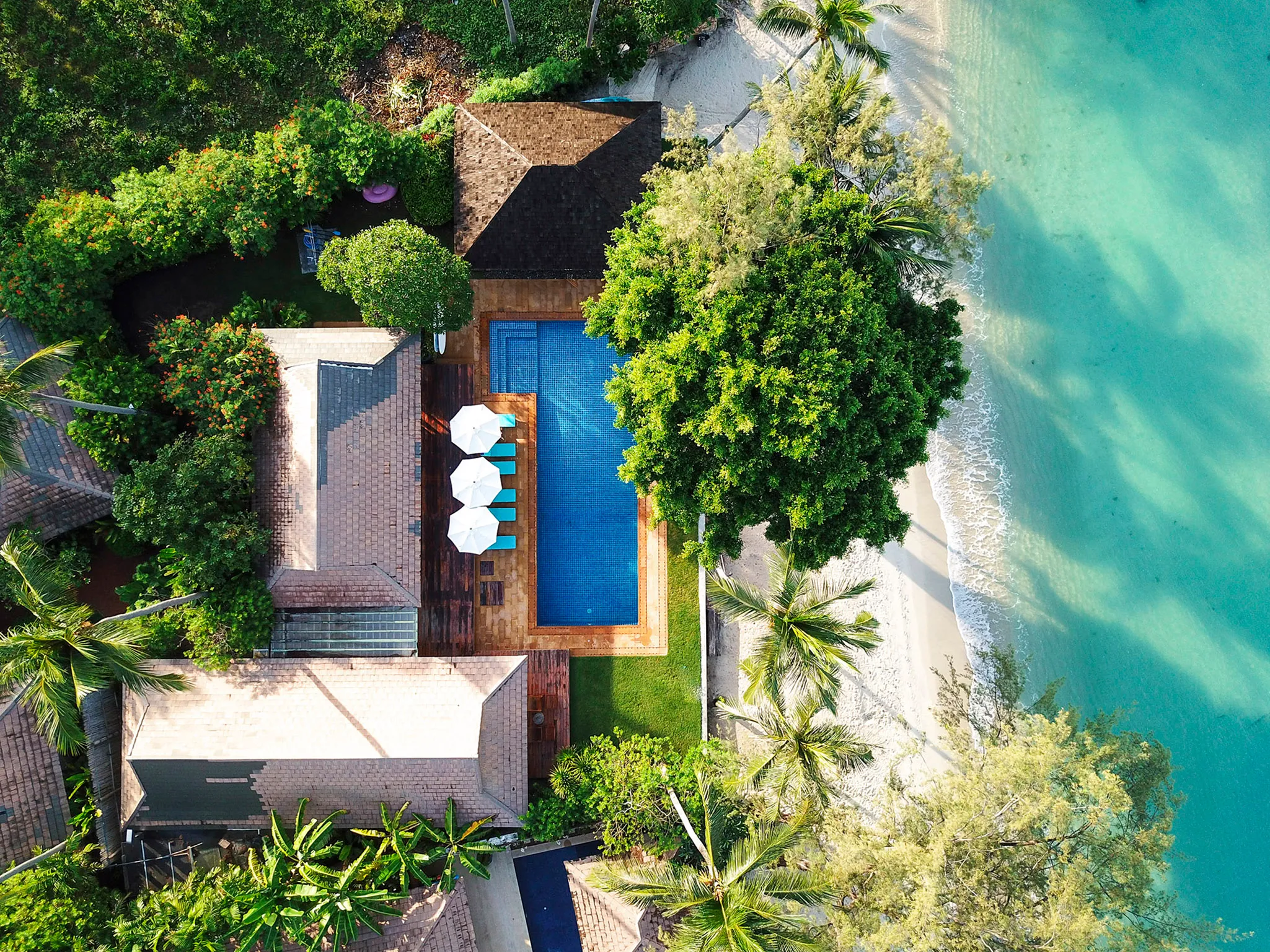 Waimarie - Absolute beachfront villa
