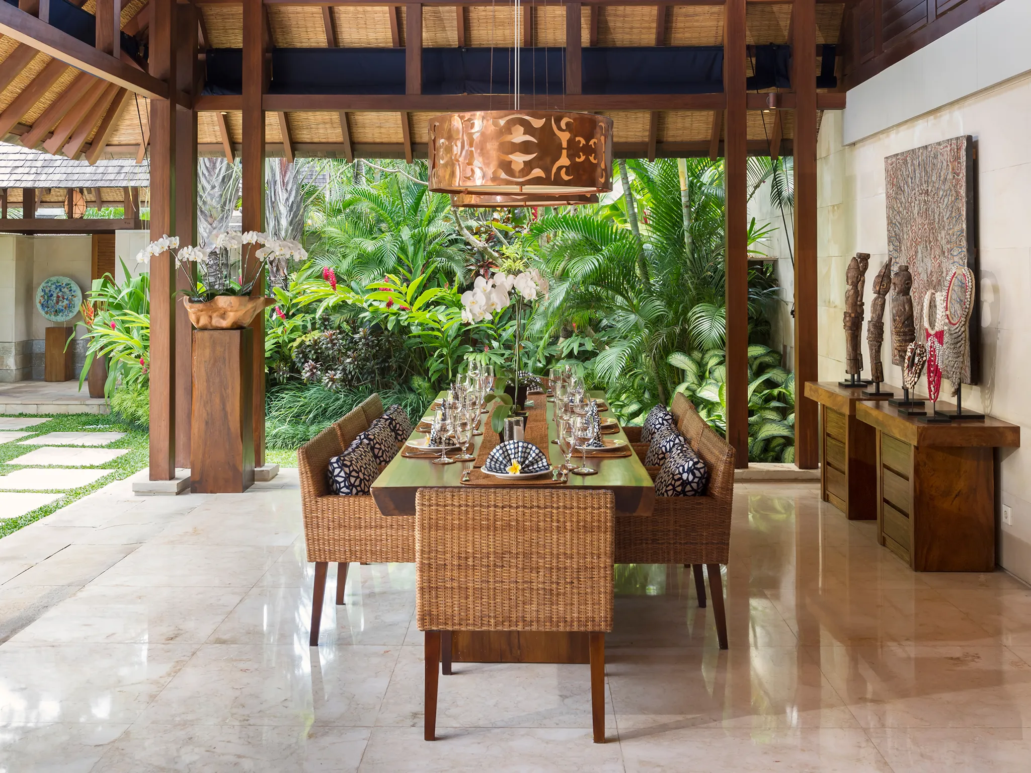 Villa Windu Sari - Dining table