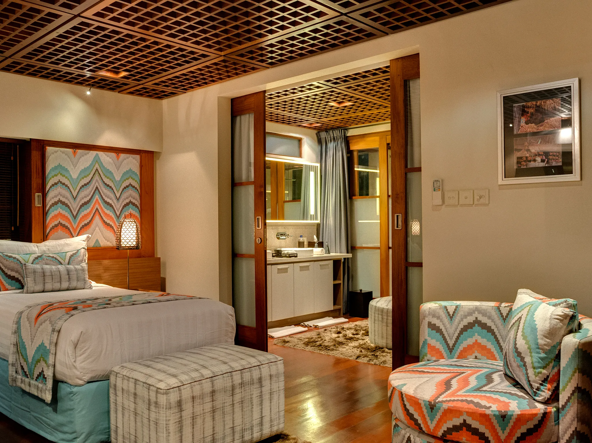 Villa Windu Sari - Guest bedroom one ensuite bathroom
