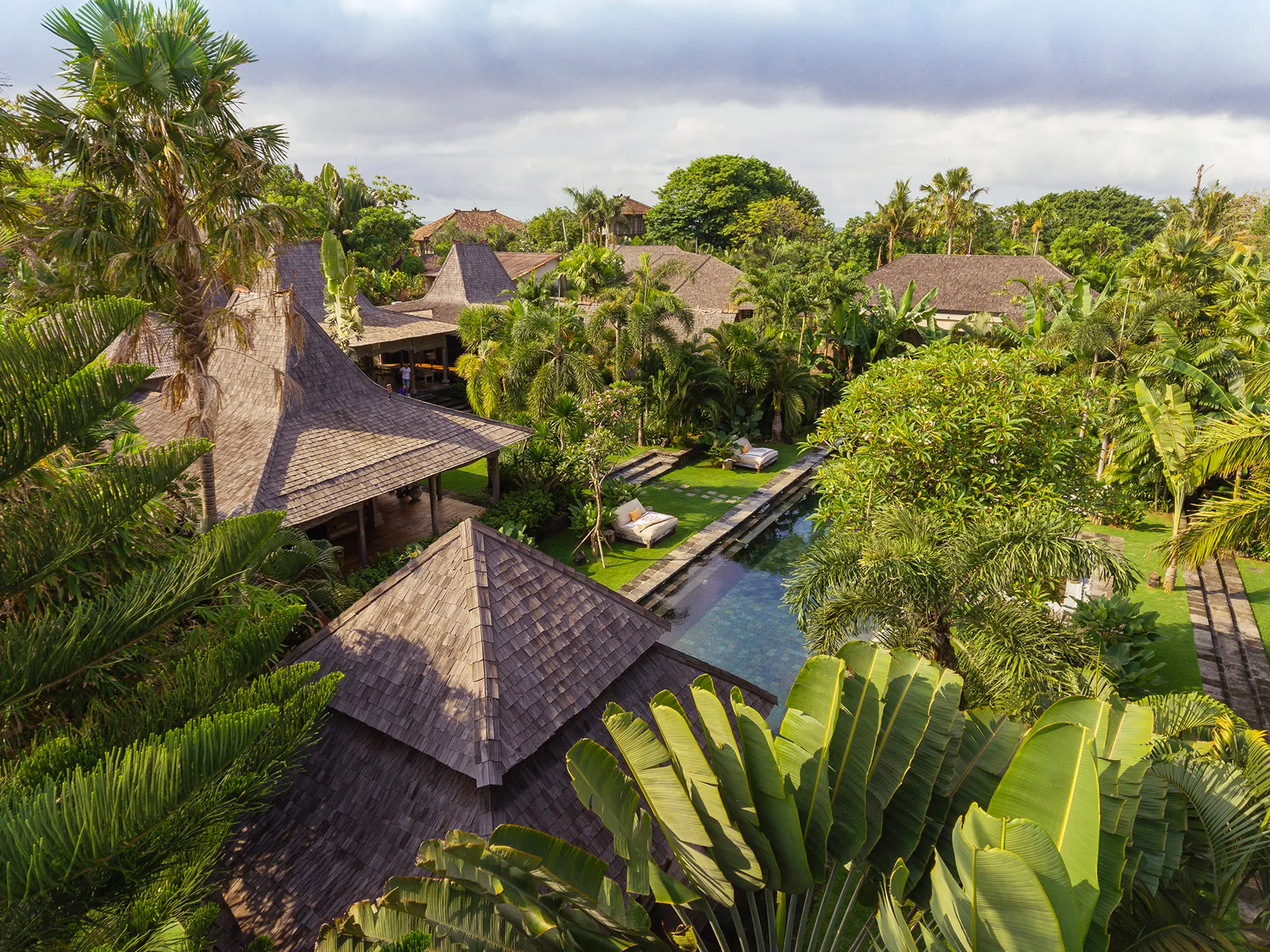 Villa Zelie - The villa and pool