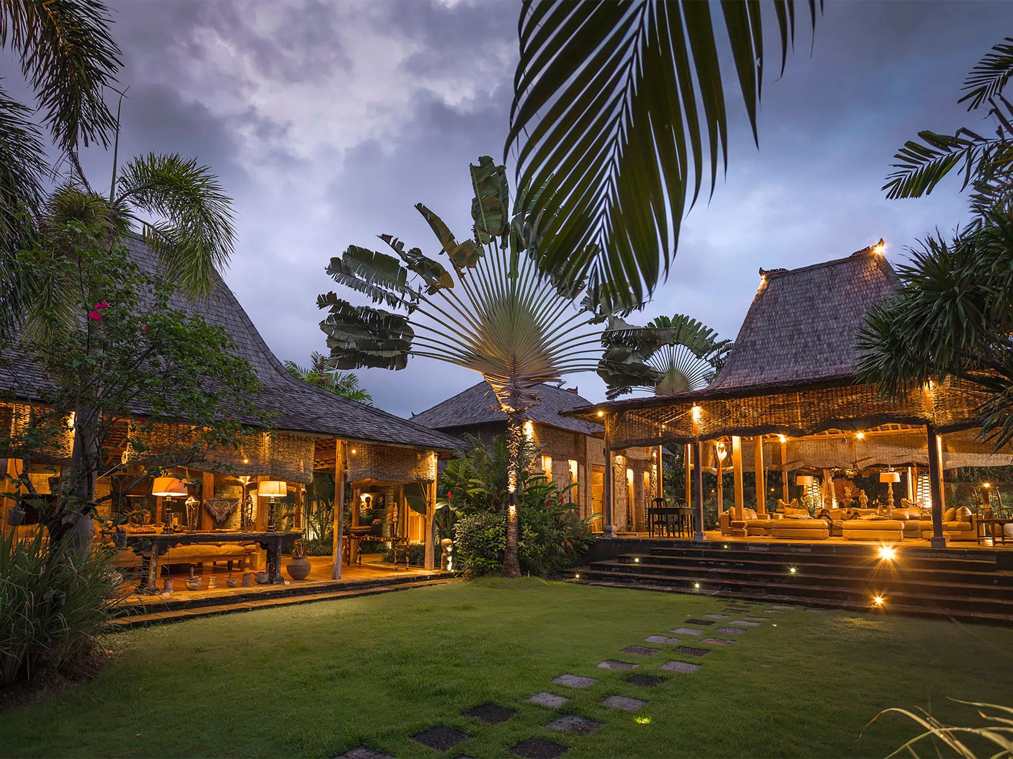 Villa Zelie - Night vibes