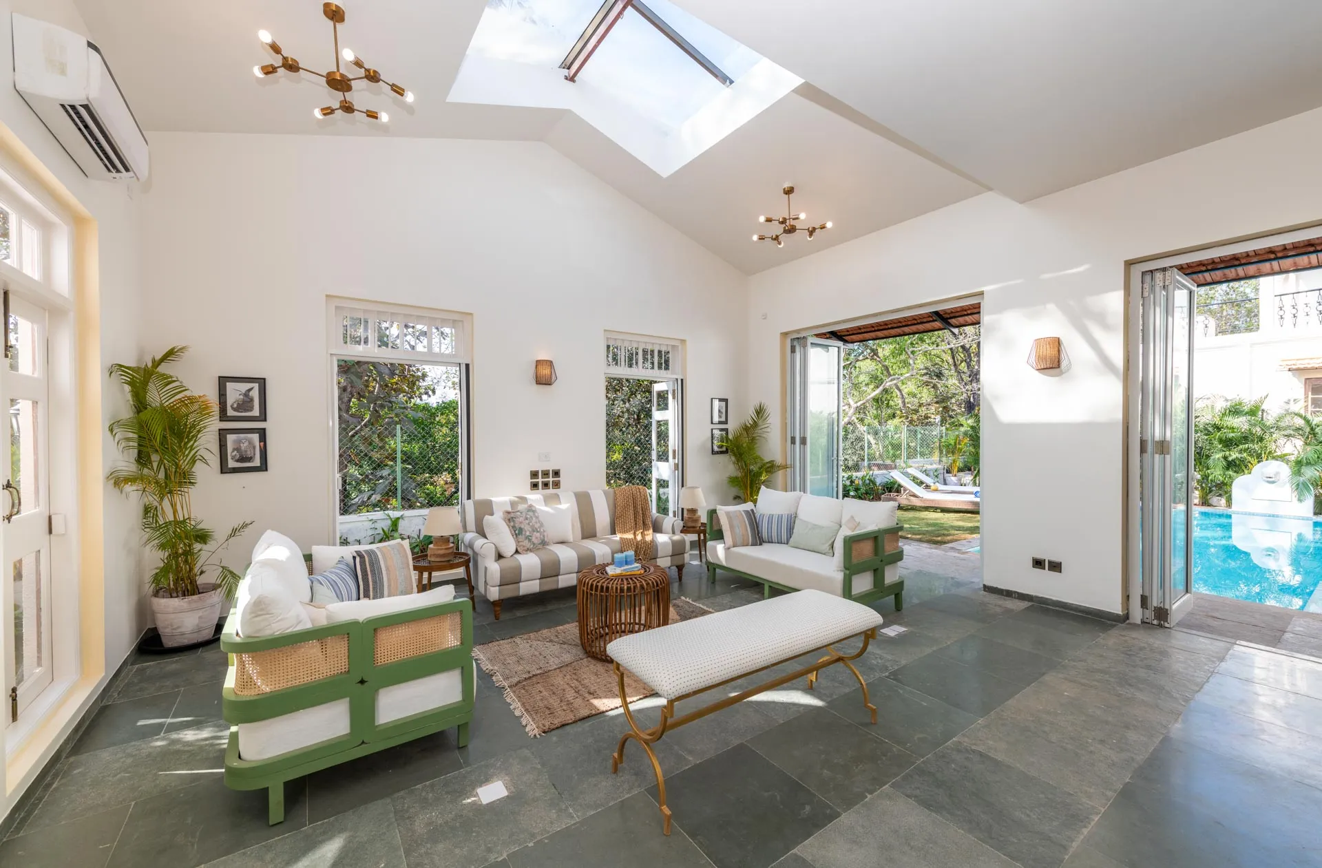 Colina - Villa B - Living area 1