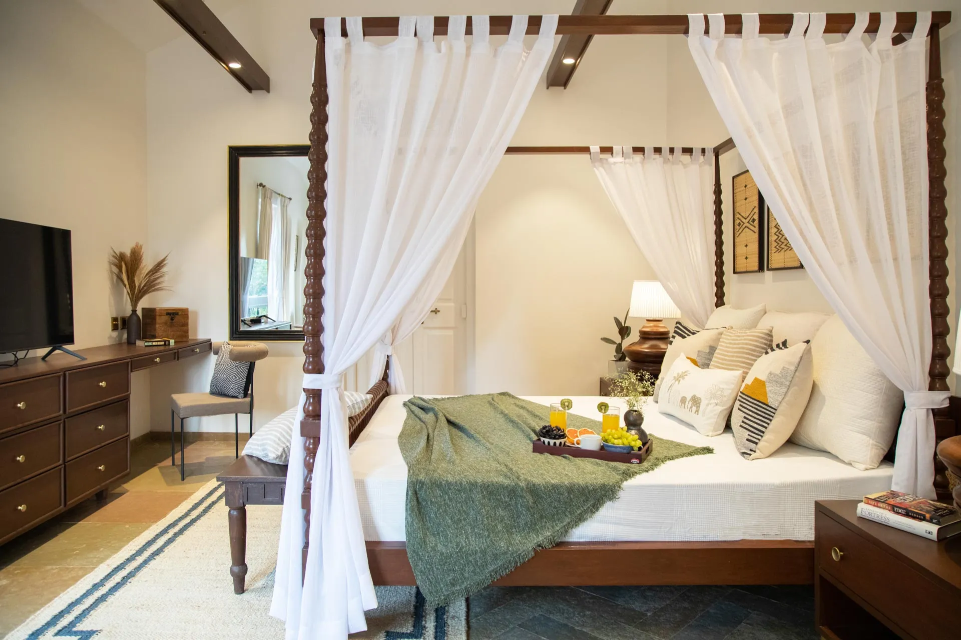 Colina Villa F - Bedroom Bed Area