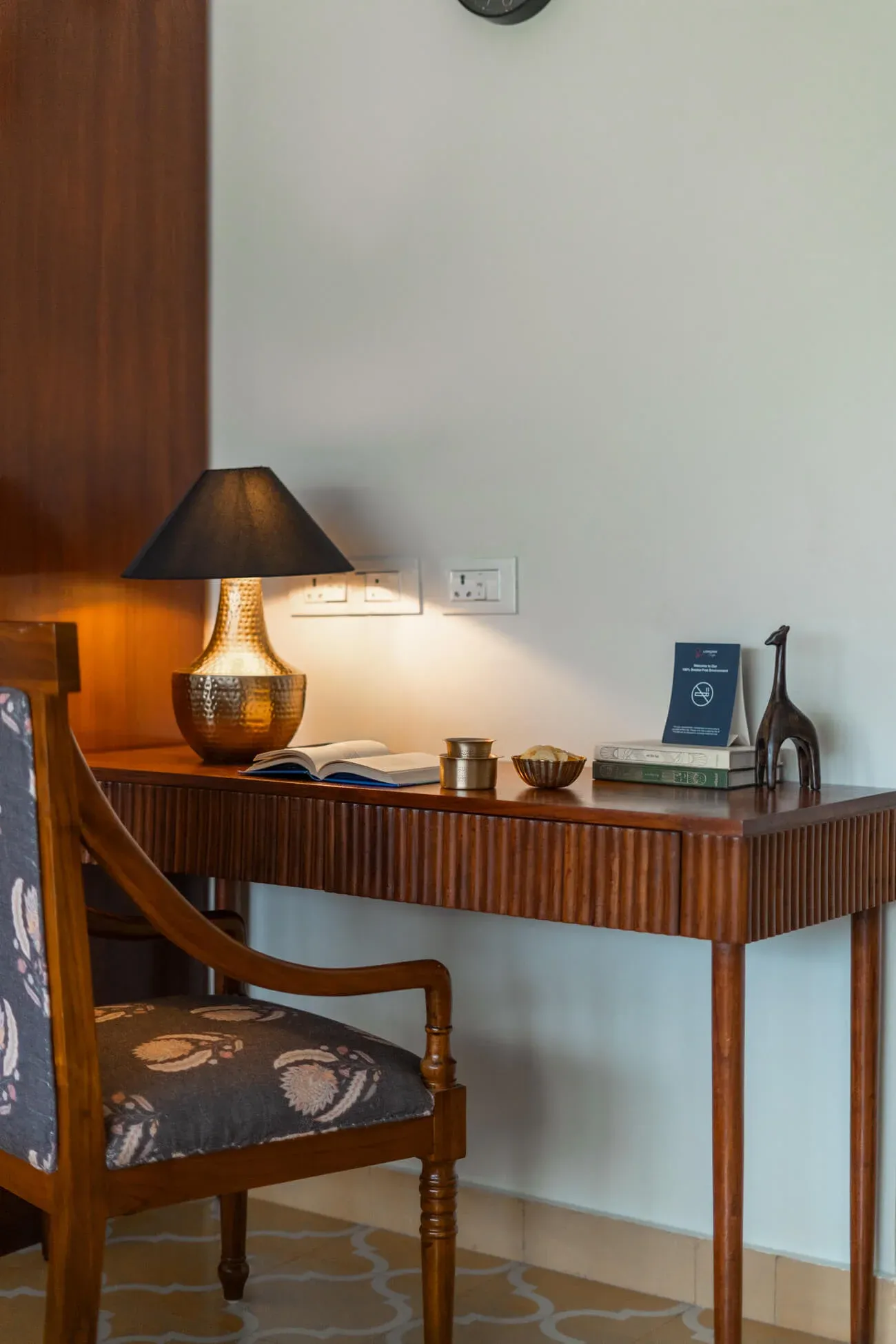 Villa Aikyam - Bedroom with Study