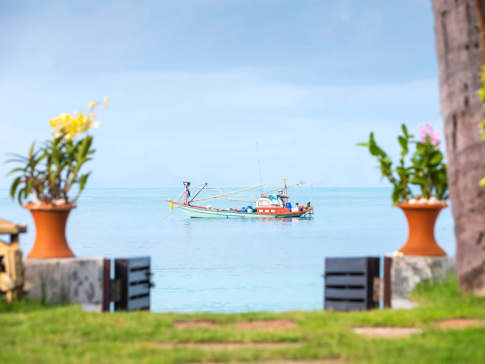 Akuvara - Private beach villa gate