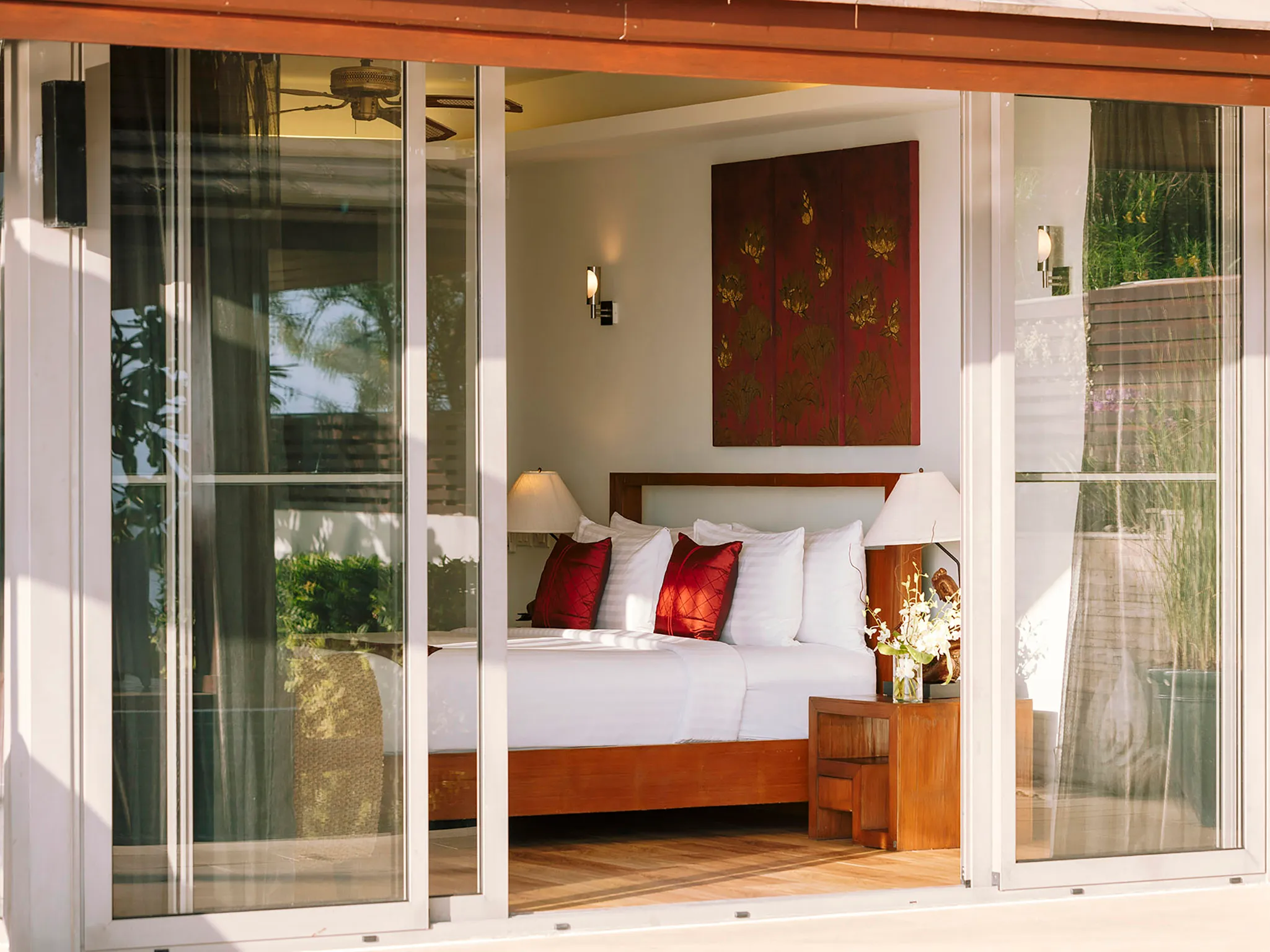 Akuvara - Guest bedroom 2 as seen from garden