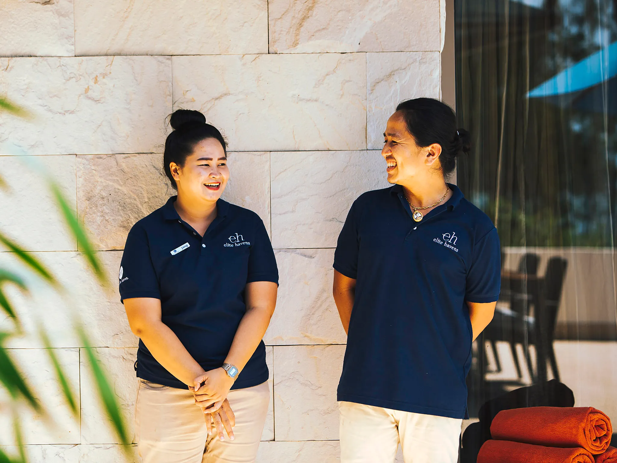 Akuvara - Our happy staff