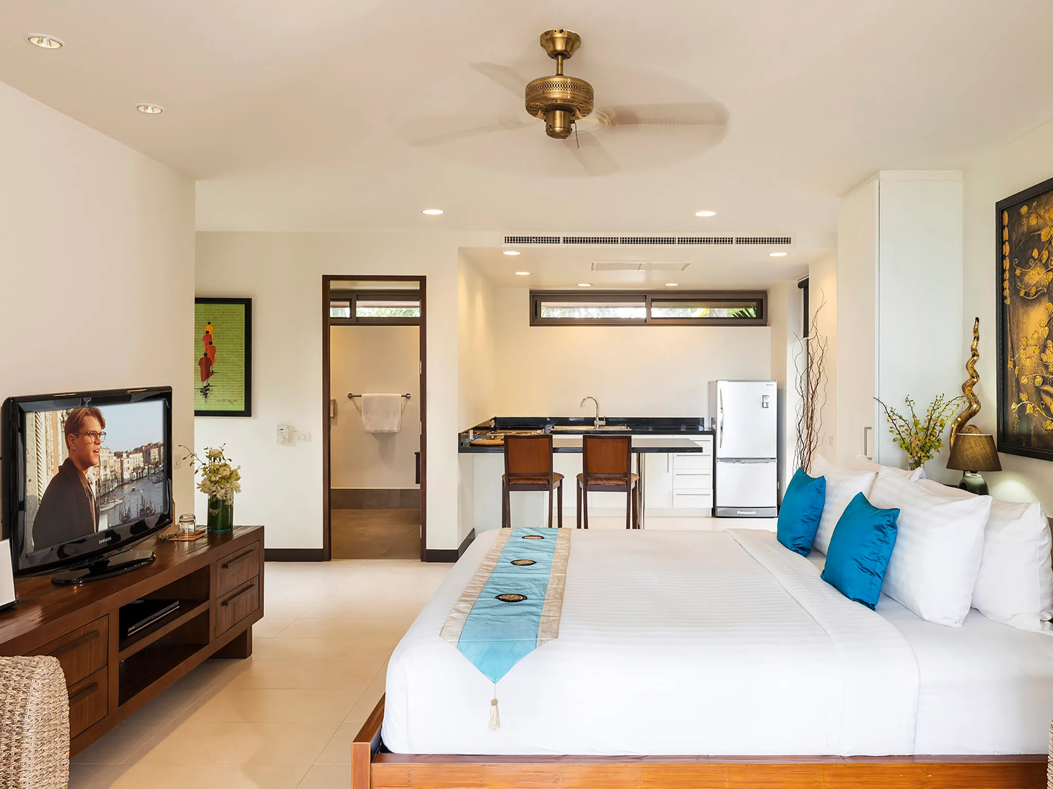 Akuvara - Upstairs guest suite