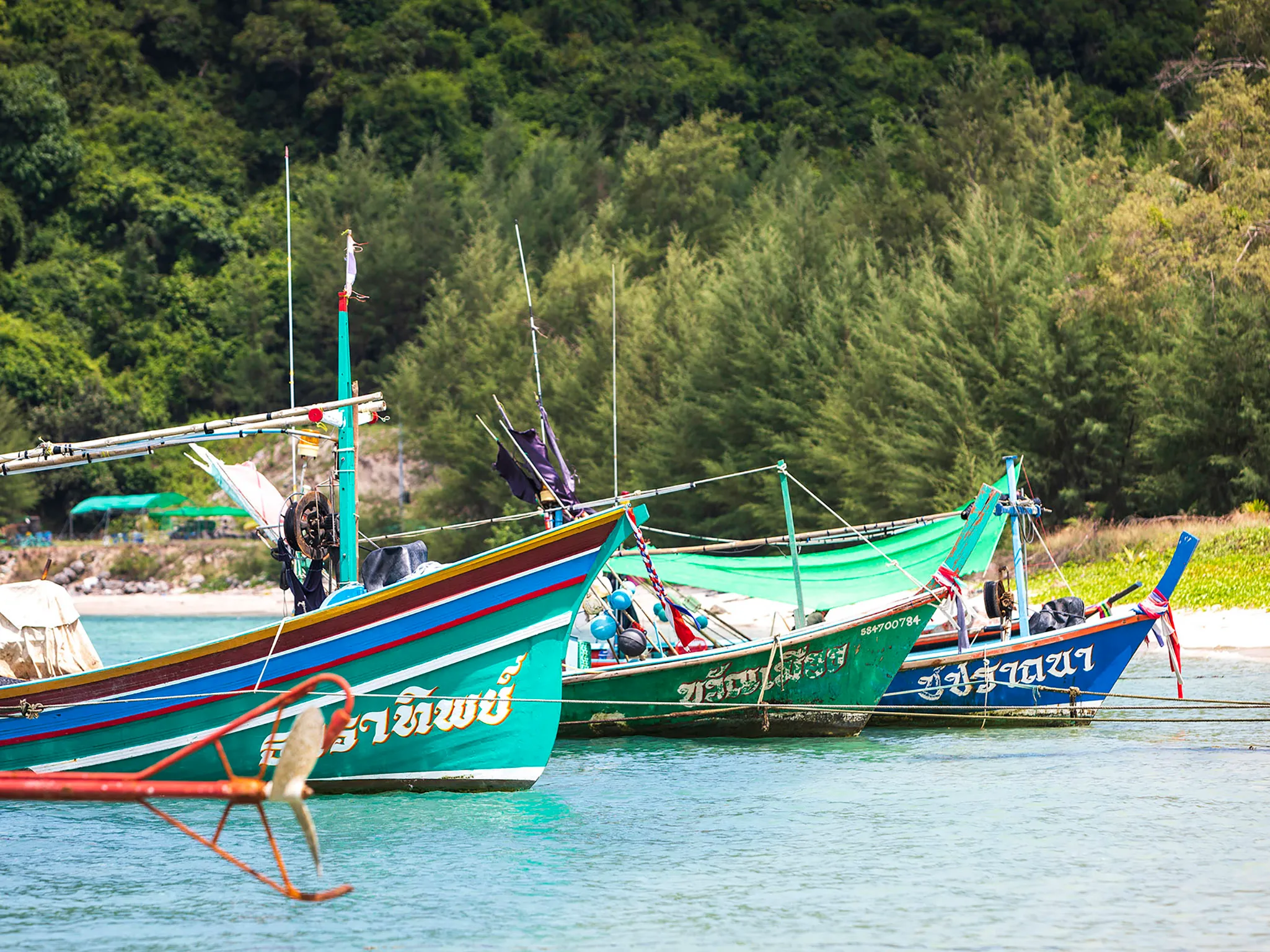 Akuvara - Wooden fisherman boat
