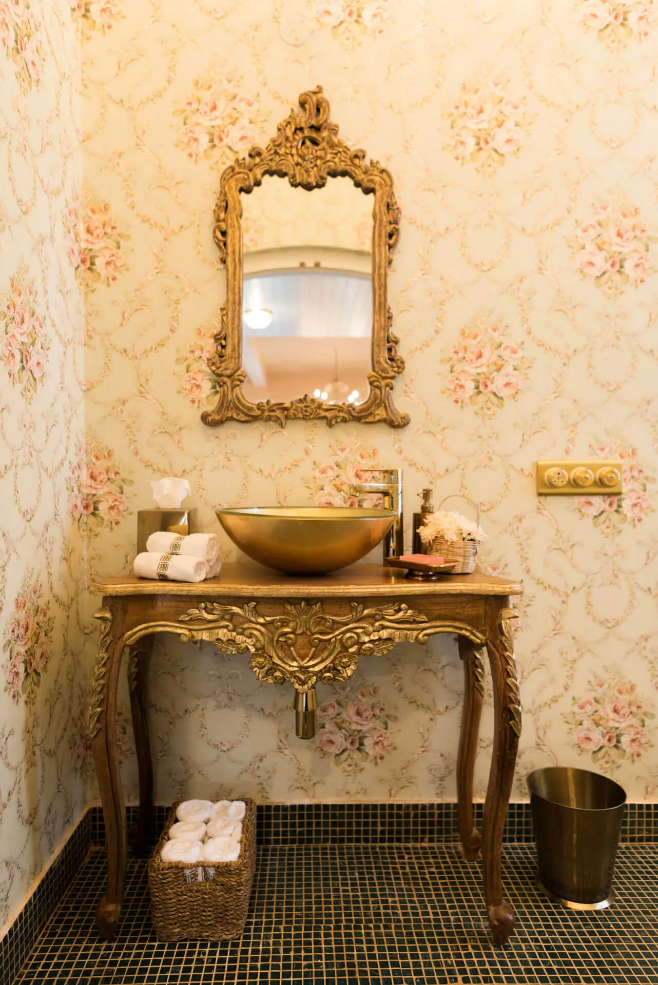 Albany Cottage - Powder Room