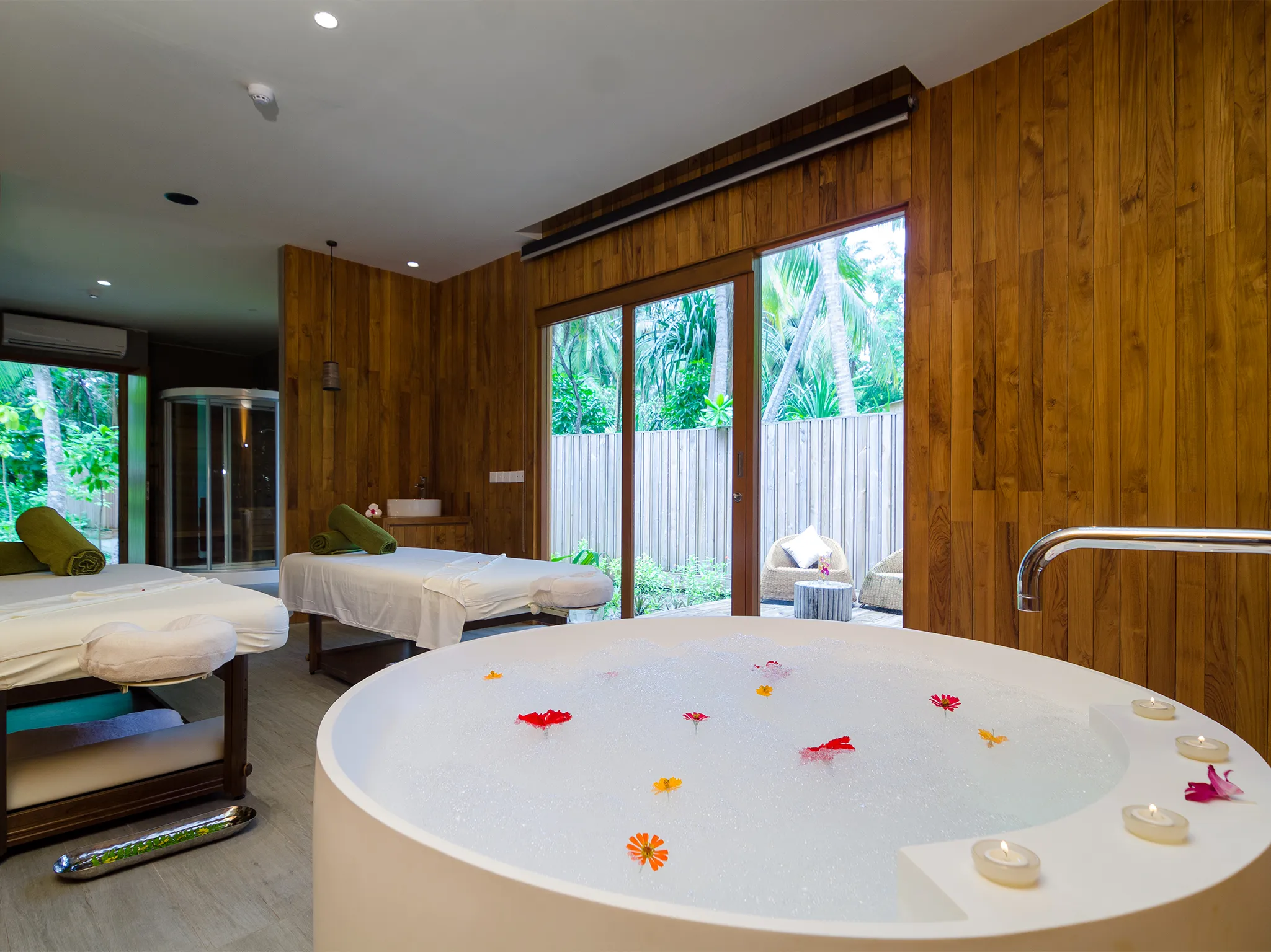 4 Bedroom Villa Residences - Perfect bath in the spa