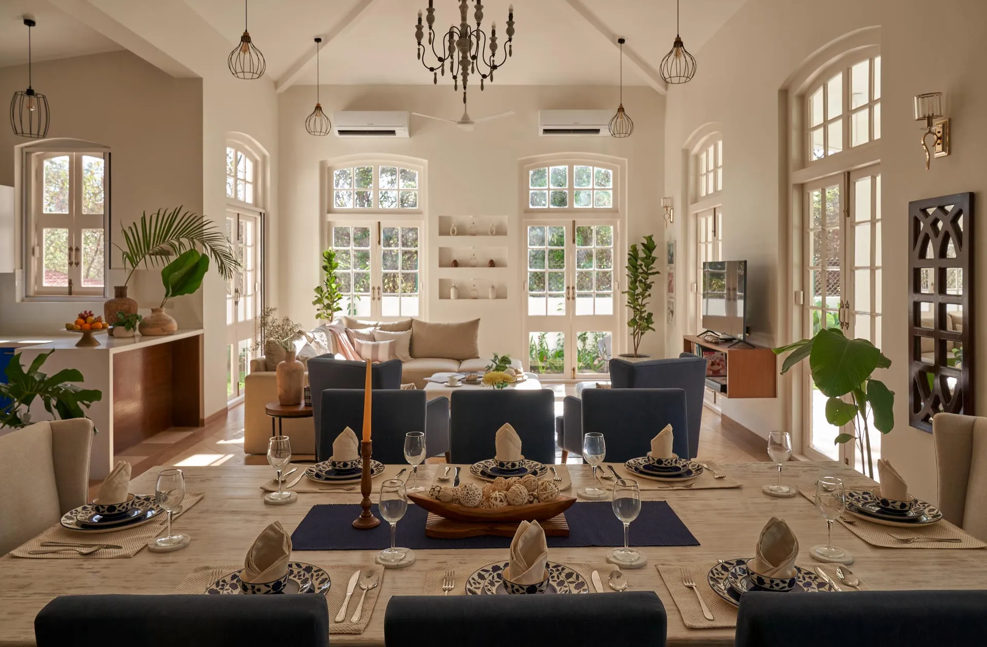 Aurelia Villa E - Dining Area