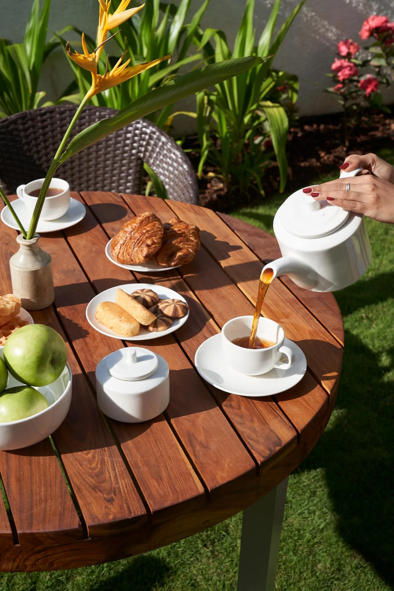 Aurelia Villa E - Outdoor Tea Setup
