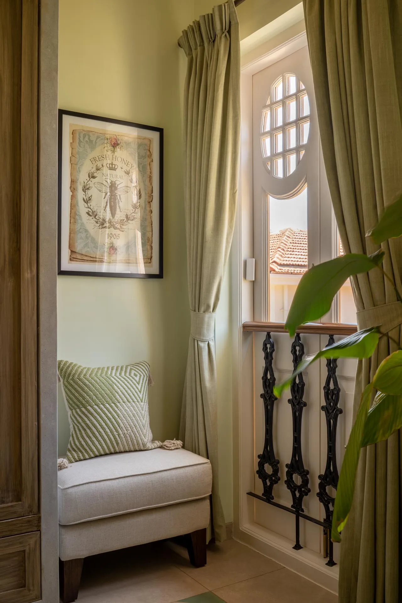 Aurelia Villa G - Bedroom - Seating Corner