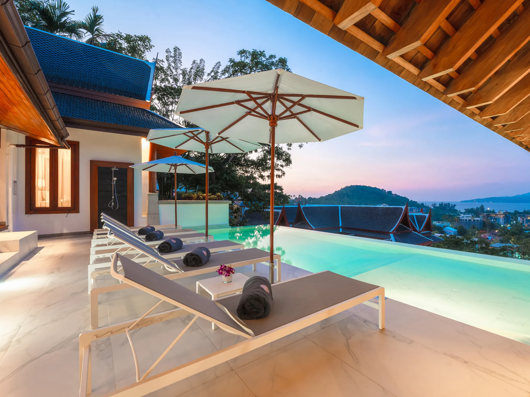 Sea View Zenith - Tranquil Surin at sundown