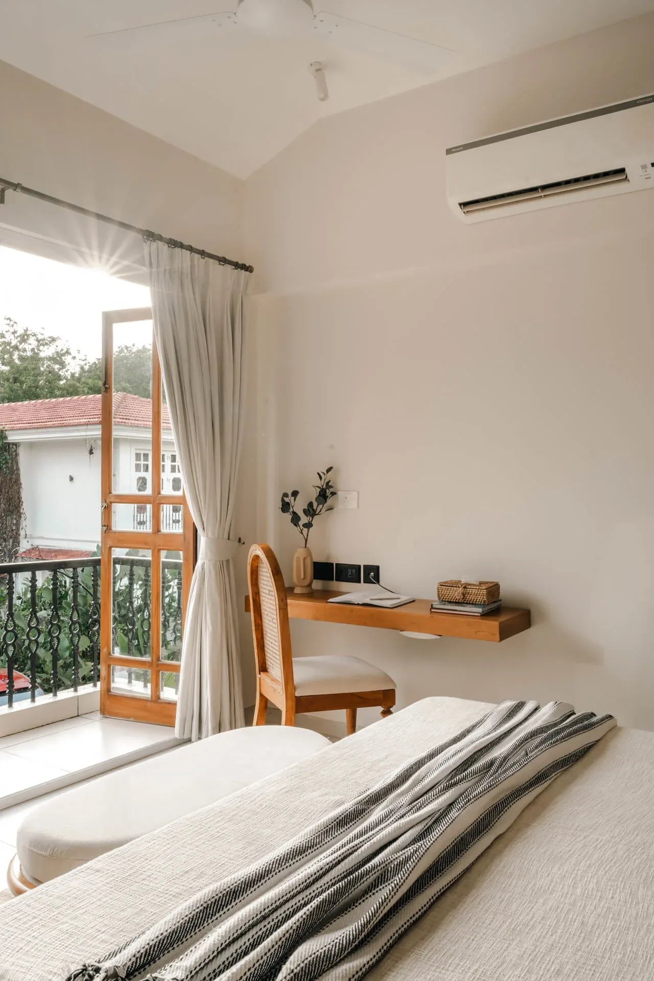 Bedrooms with Study | Beleza Villa D by Lohono Stays