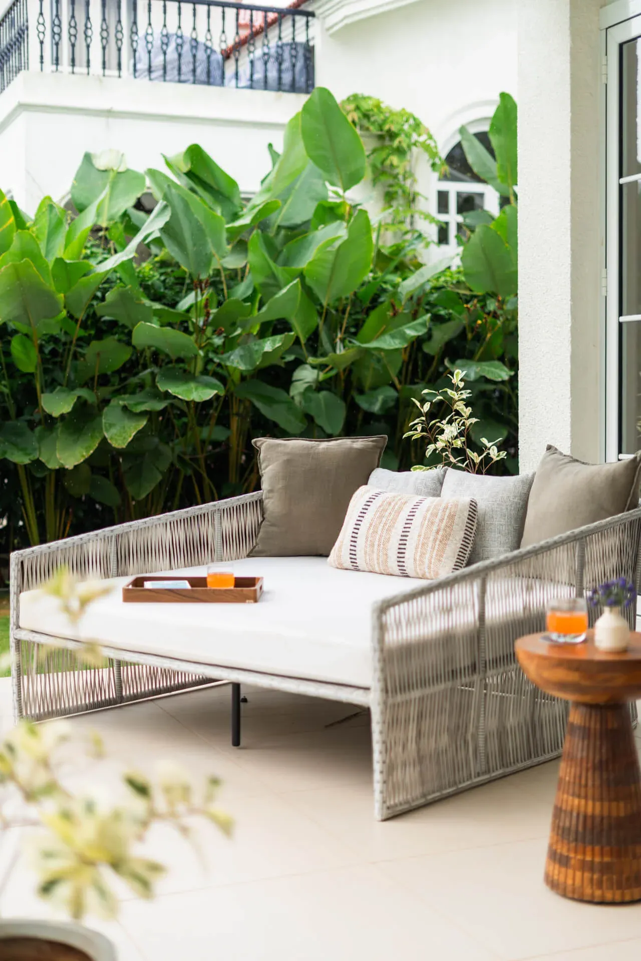 	Outdoor Lounging Area | Beleza Villa D by Lohono Stays