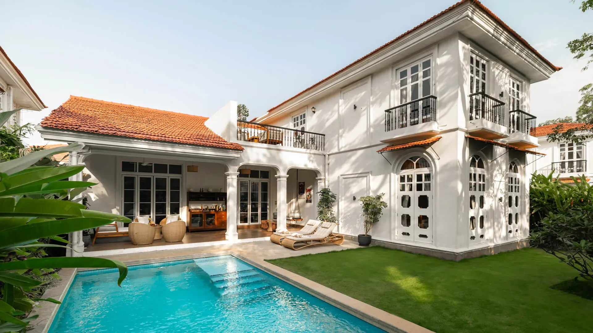 Poolside Facade | Calisto Villa B