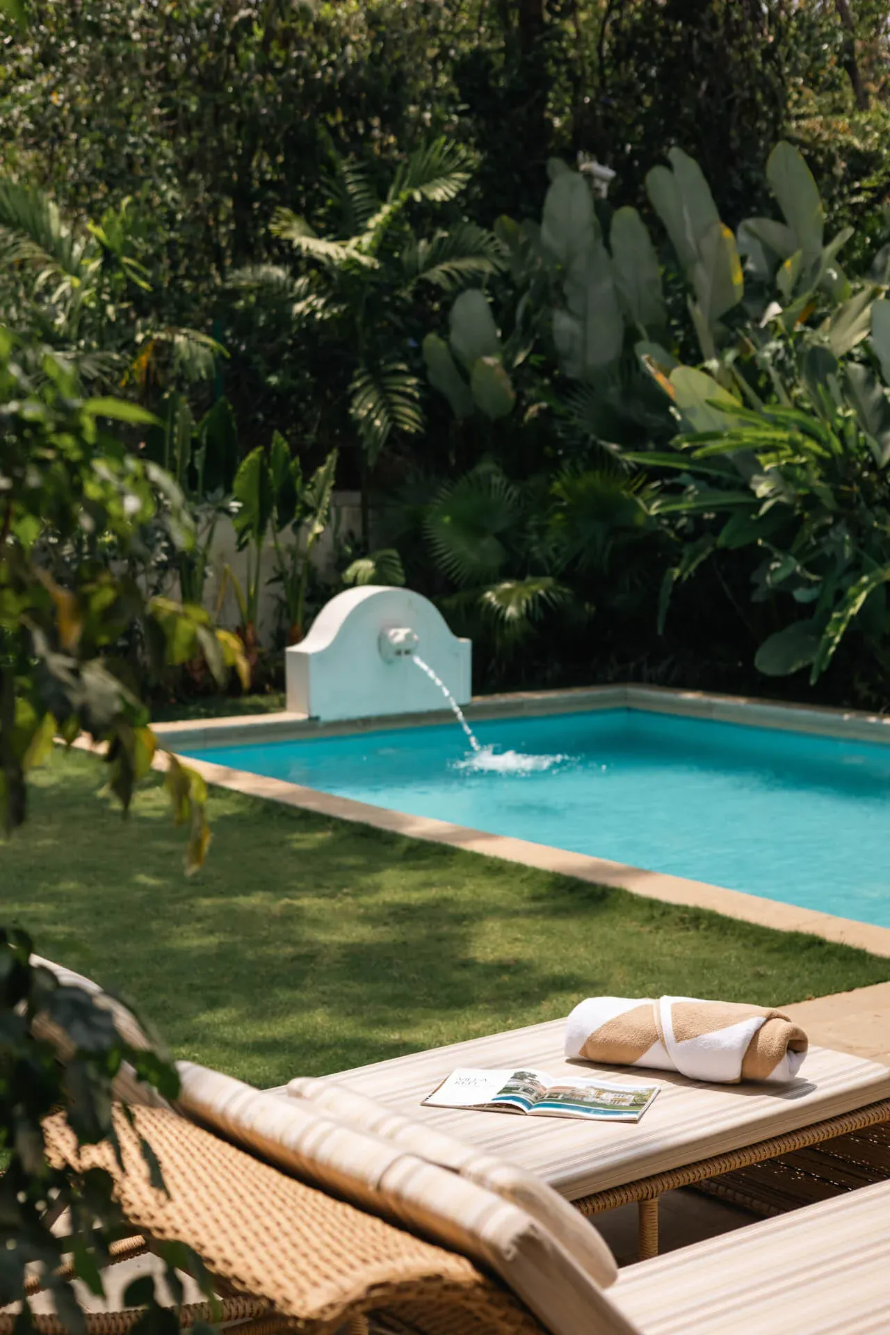 Poolside | Luxury Private Villas | Lohono Stays