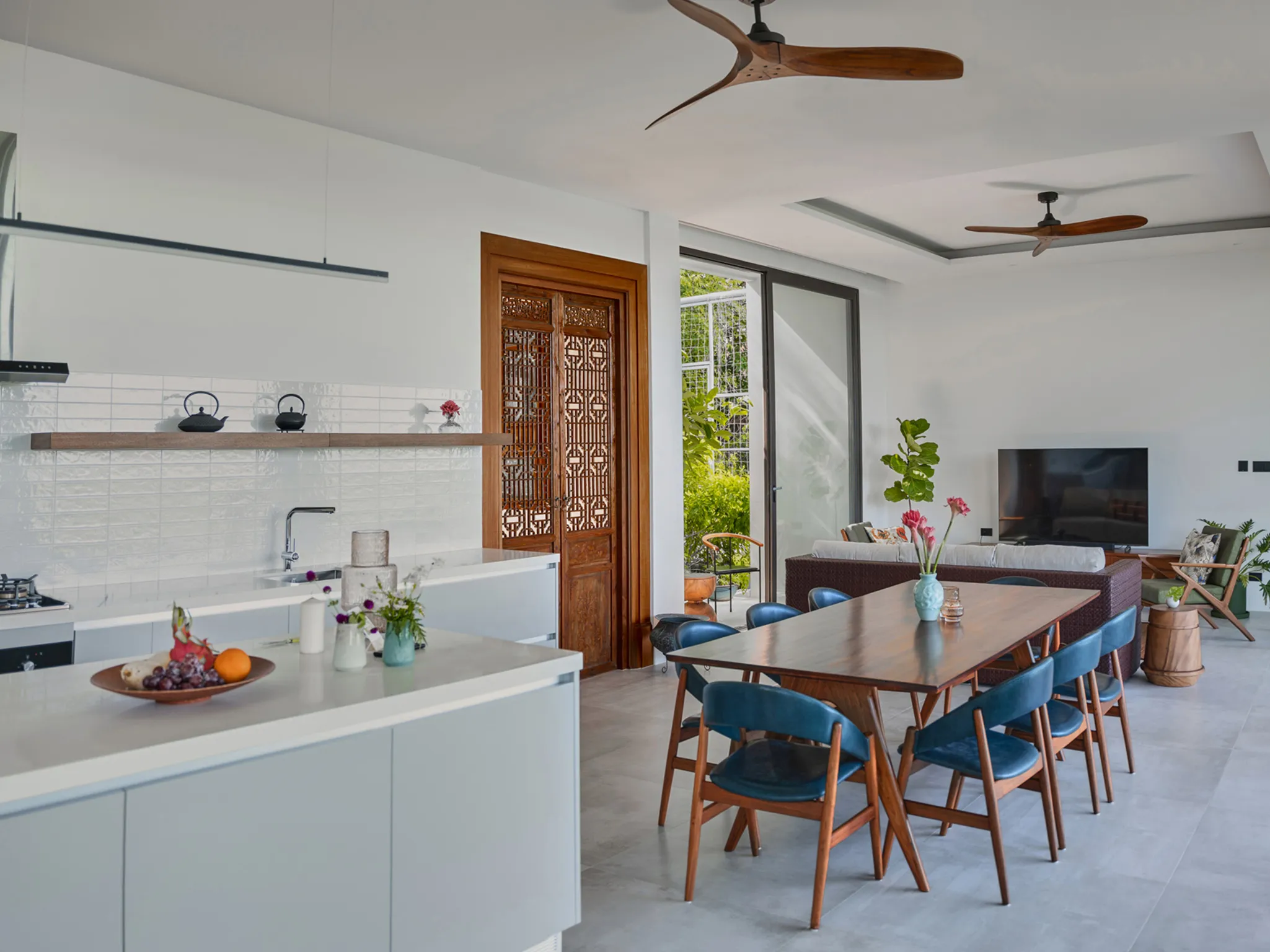 Casa Alma - Amado Dining