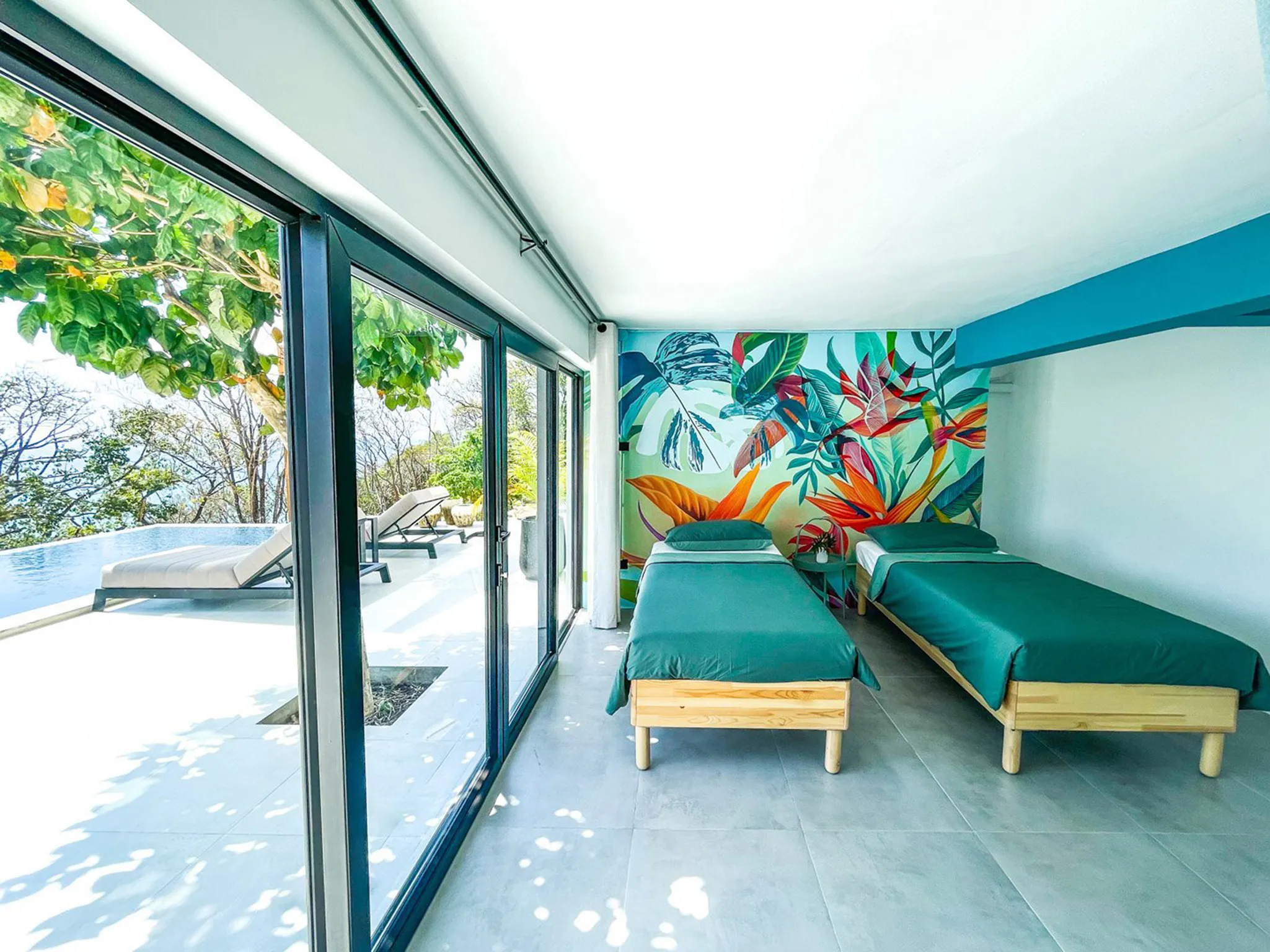 Casa Alma - Poolside Room - Roomy
