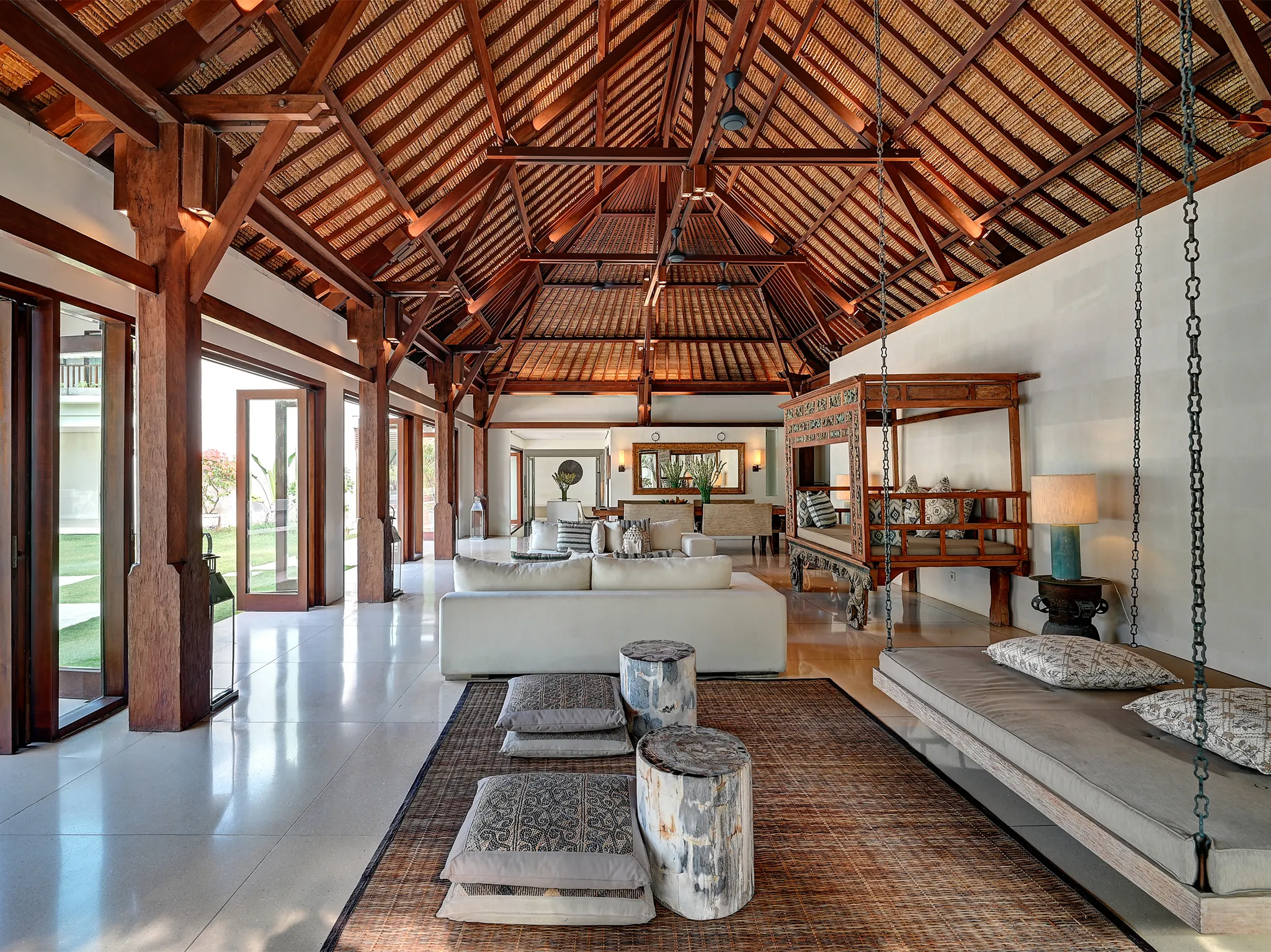Casa Evaliza - Spacious and restful living and dining pavilion