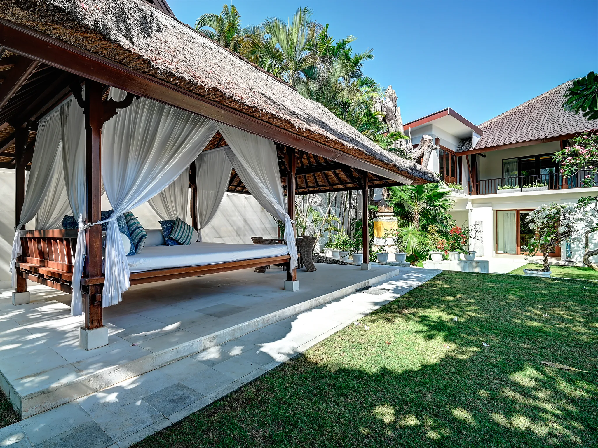 Casa Evaliza - The relaxation pavilion 'Bale' by the pool