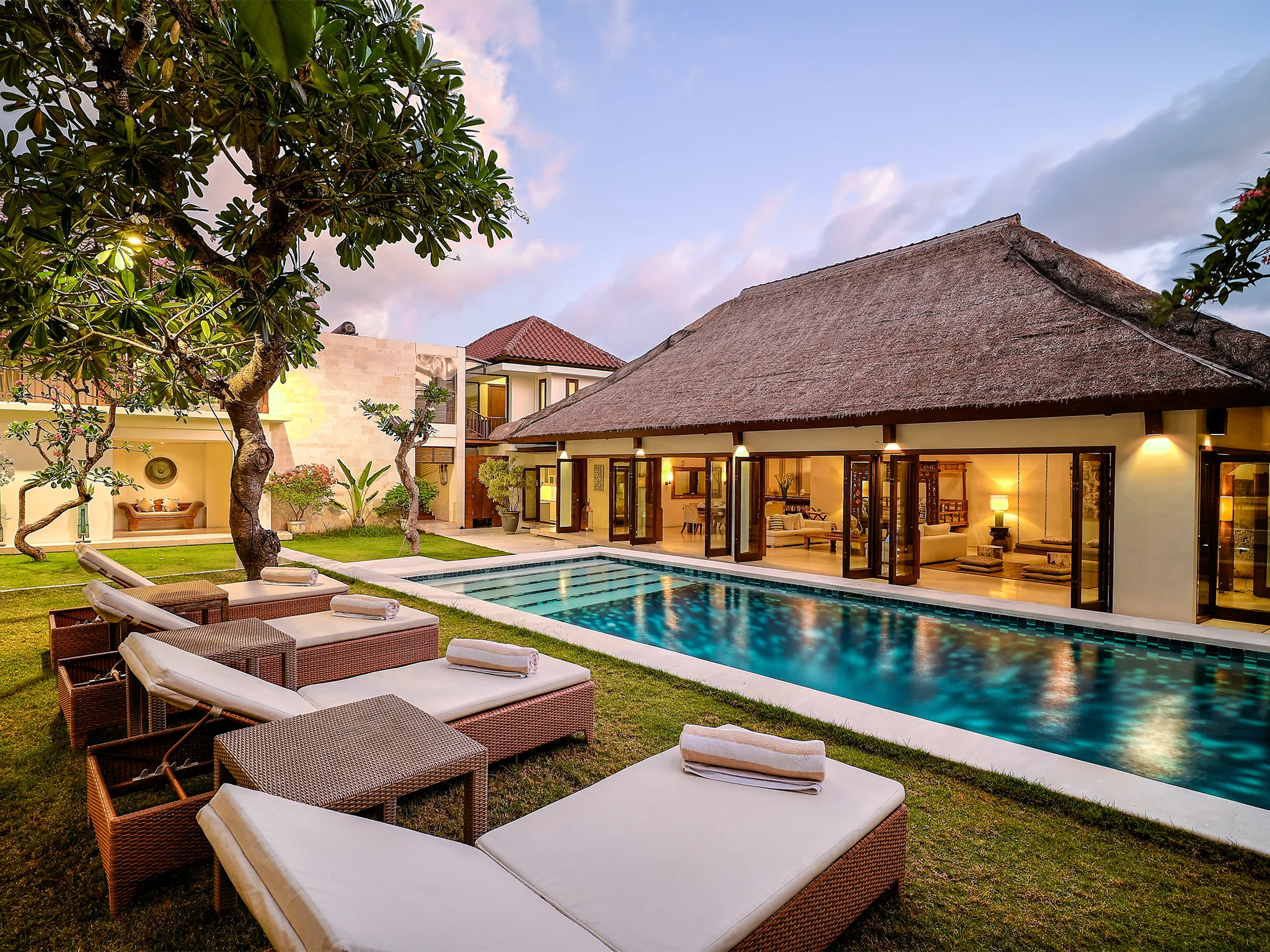 Casa Evaliza - Serene villa at twilight