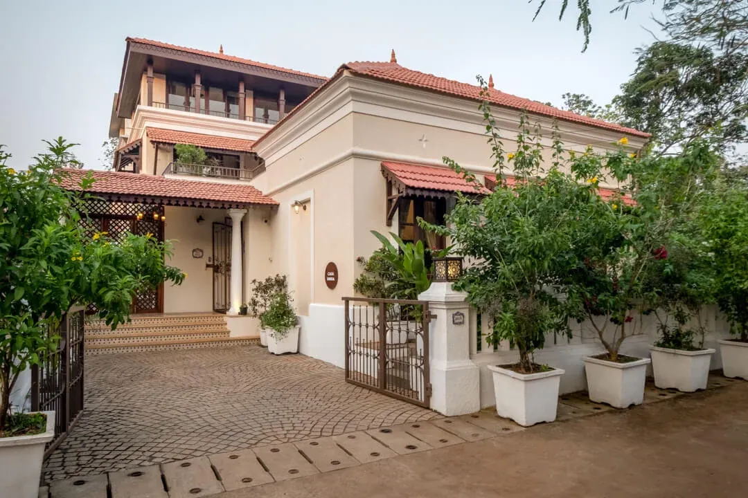 Casa Tanisa - Day Facade