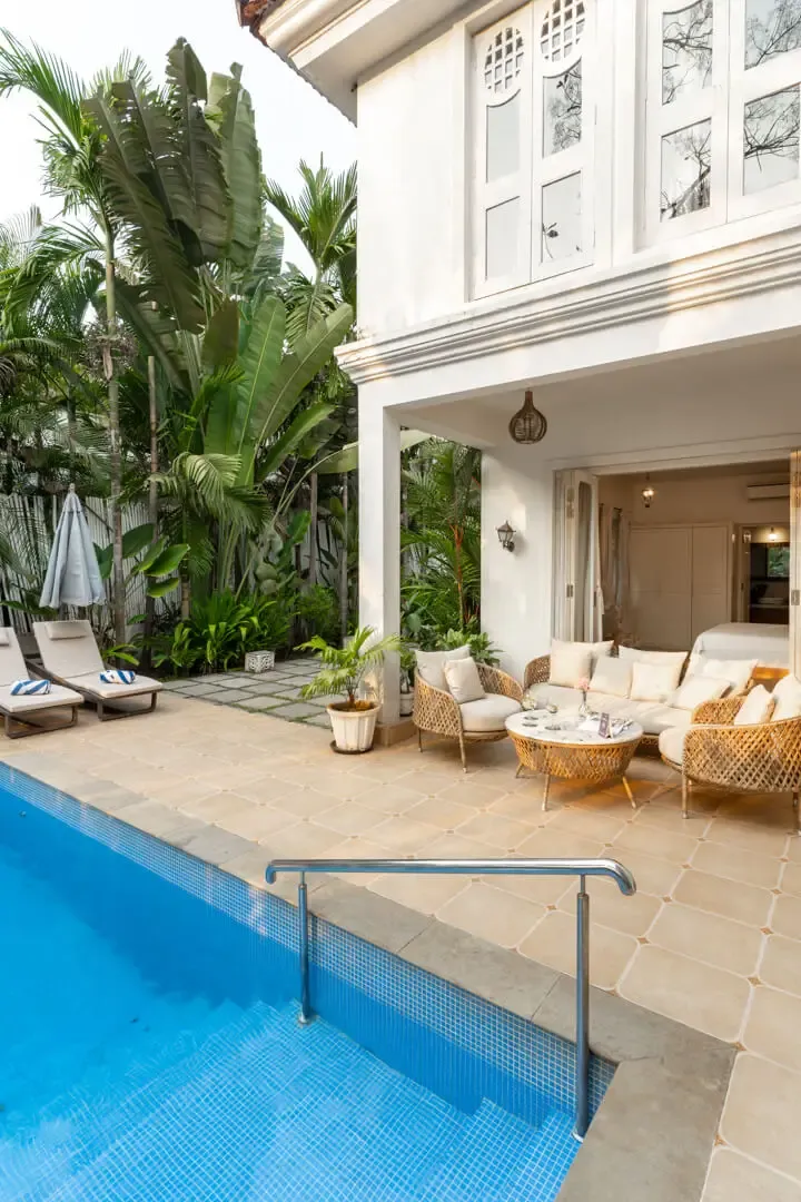 Poolside Seating | Castello 4