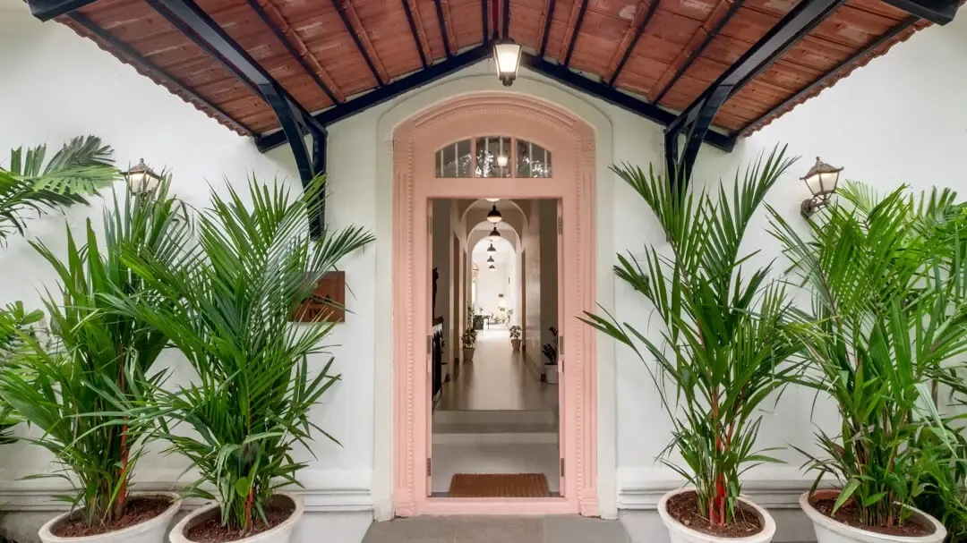 Main Entrance | Castello 4