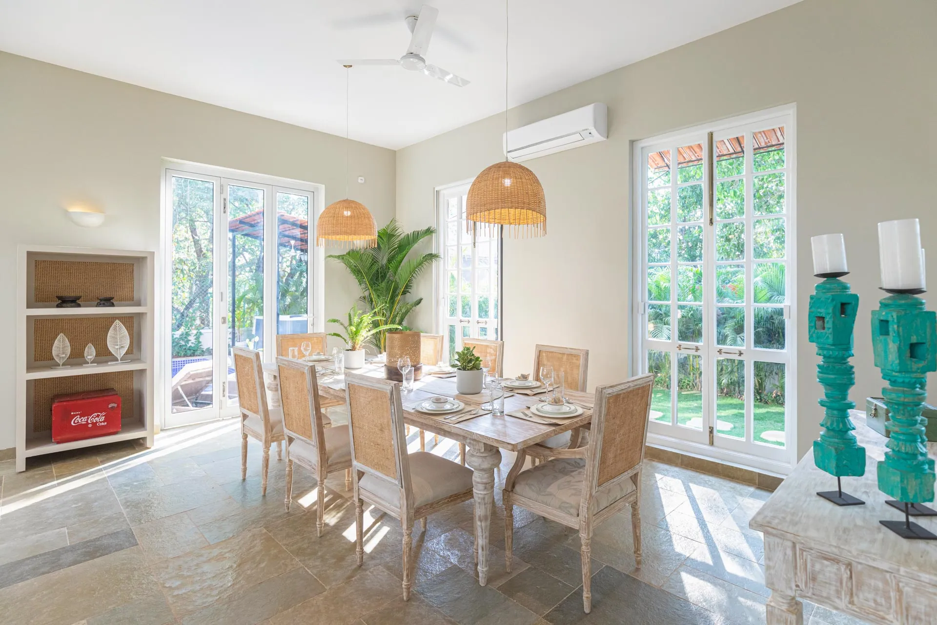 Colina - Villa E - Dining area