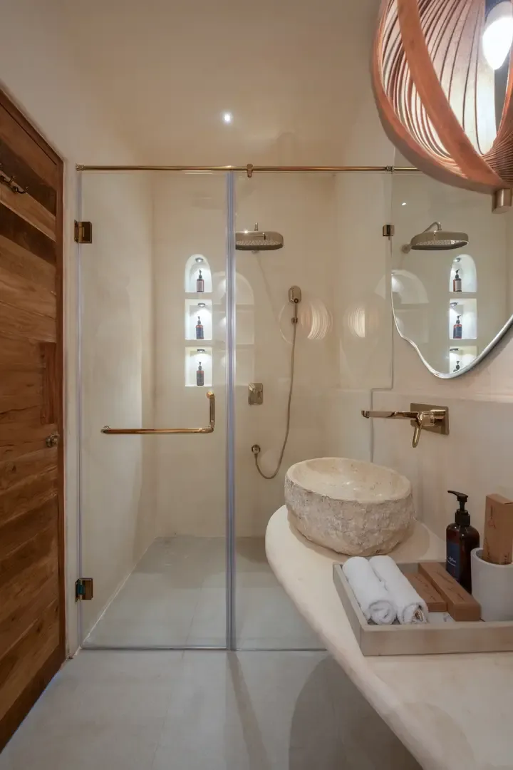Bathroom 3 | Estate de Alinthea, Goa