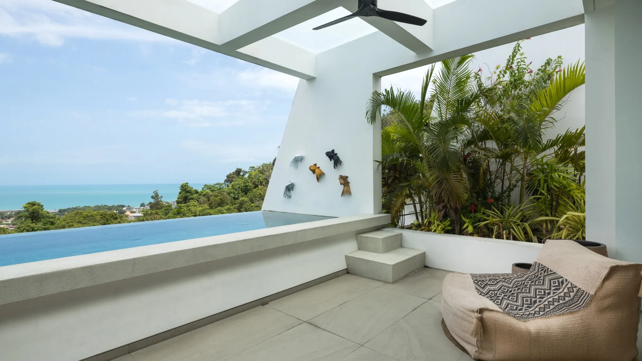 Golden Lotus - The Flourish Villa - Terrace garden and pool