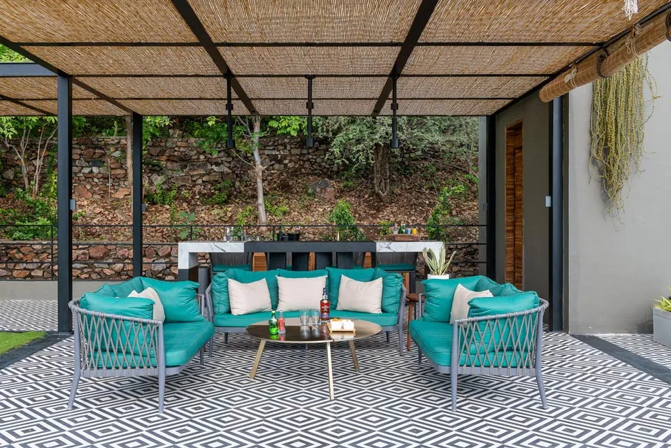 Outdoor Lounge - Lohono Stay