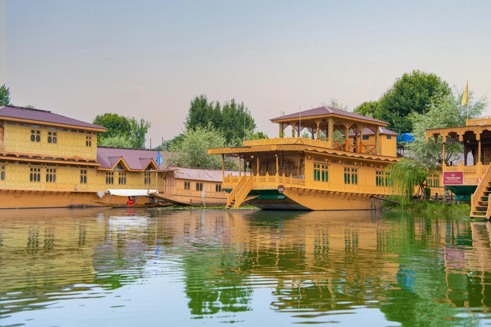 Harmukh Houseboat - Houseboat