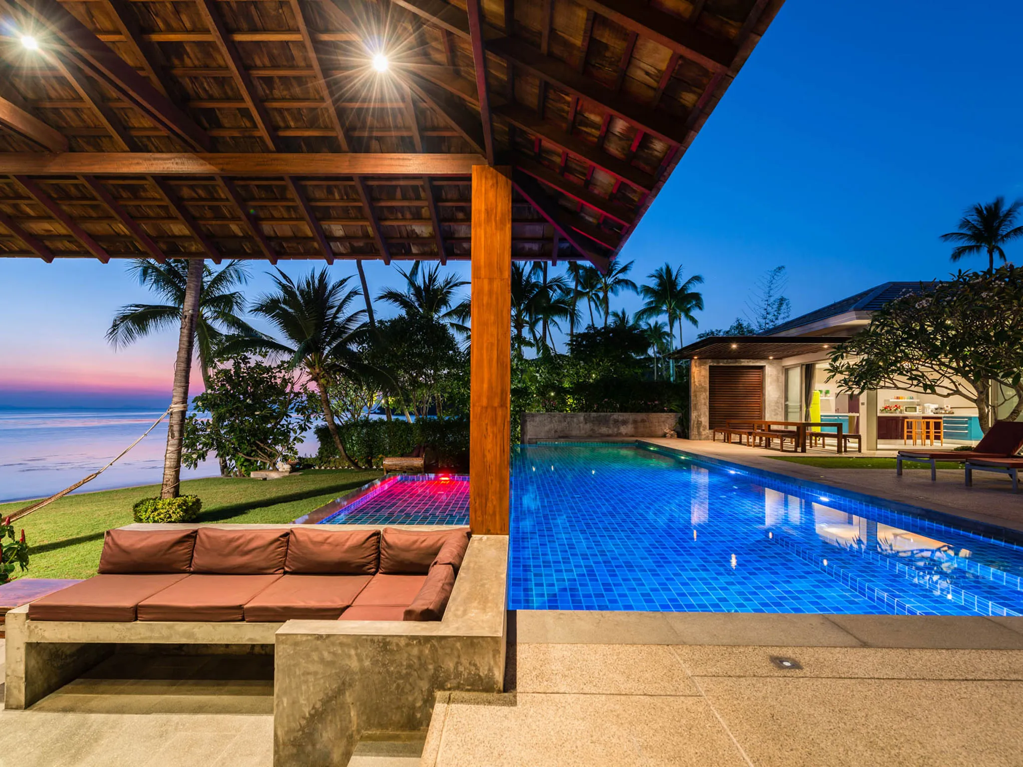 Inasia - Pool area and bale