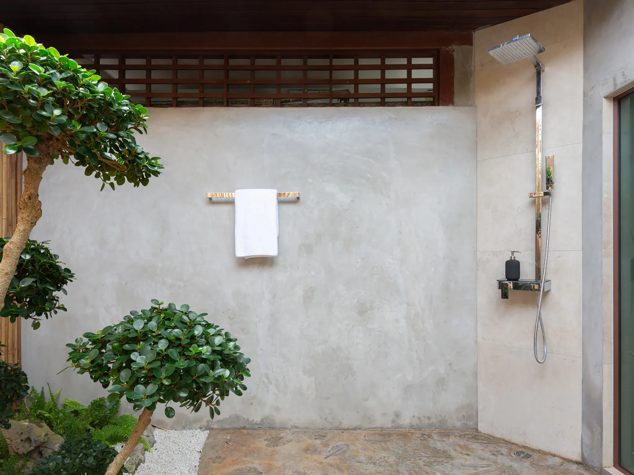 Infinity View Bathroom 2-6