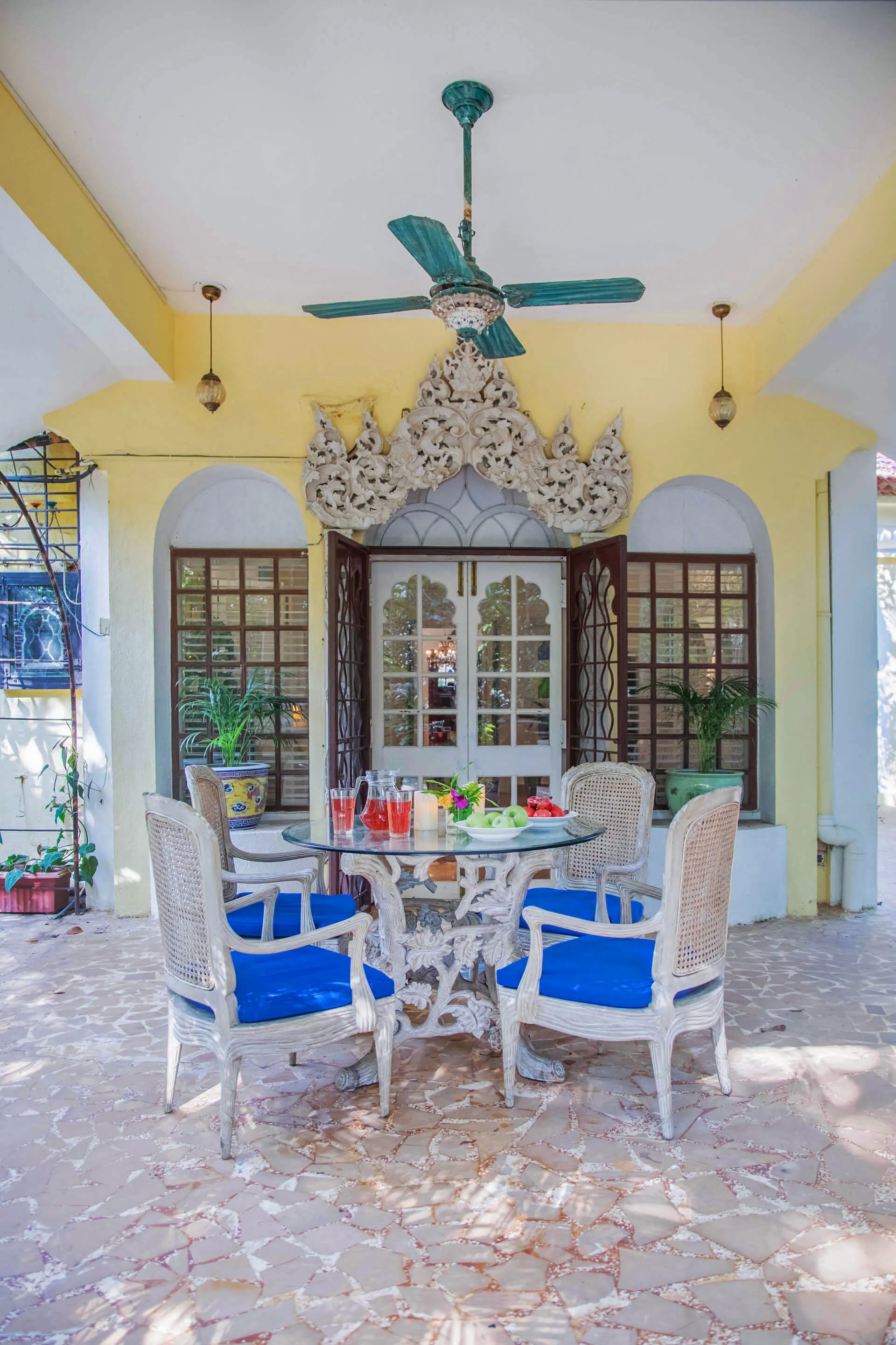 Ishavilas - Outdoor Dining Area